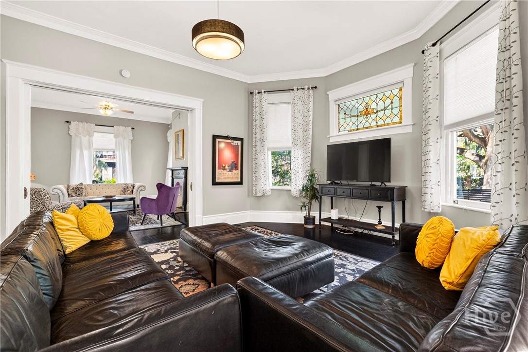 121 E 36th Street