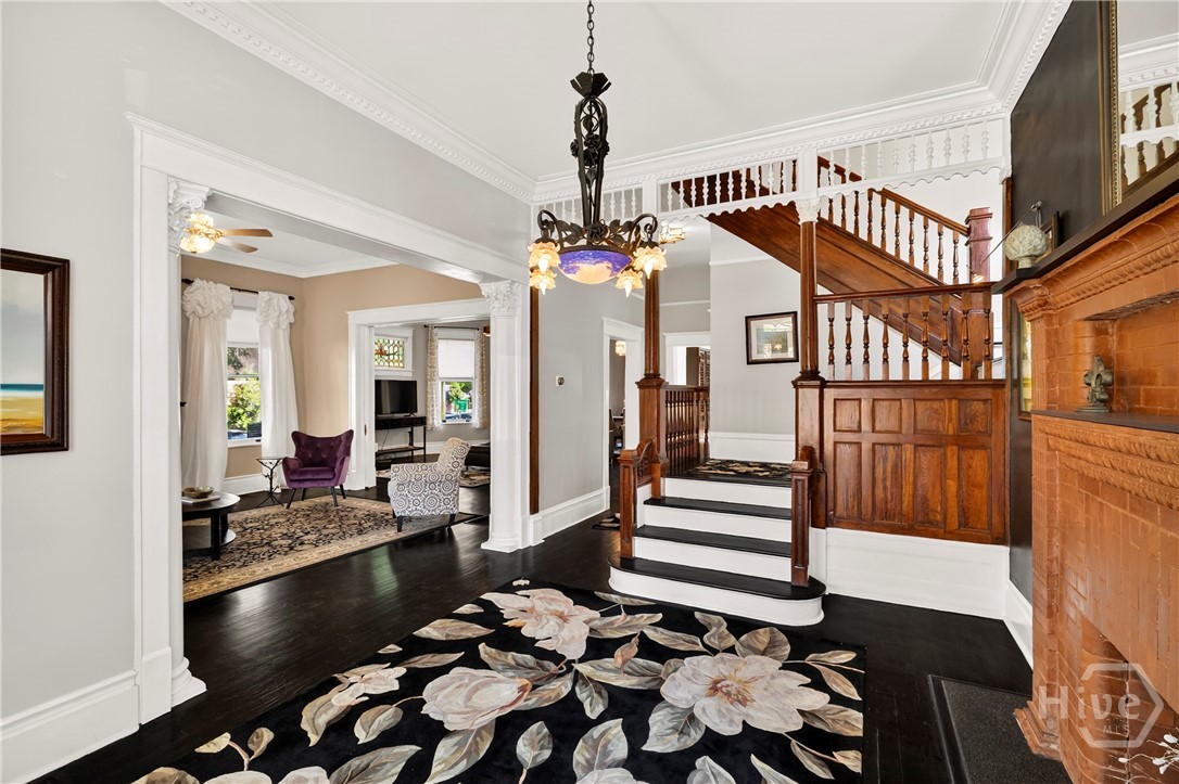 121 E 36th Street