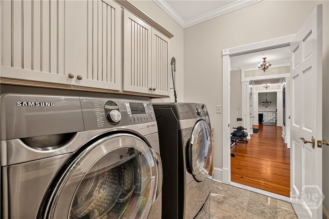 529 E 44th Street