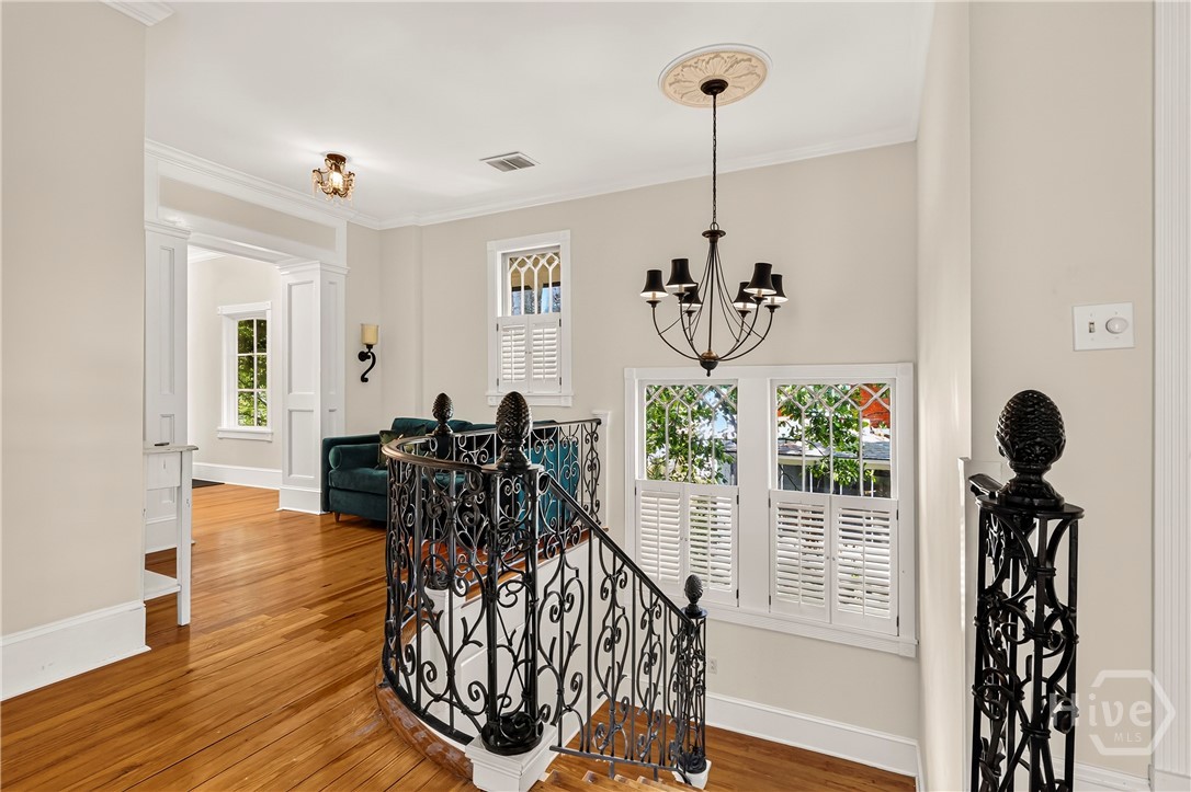 529 E 44th Street