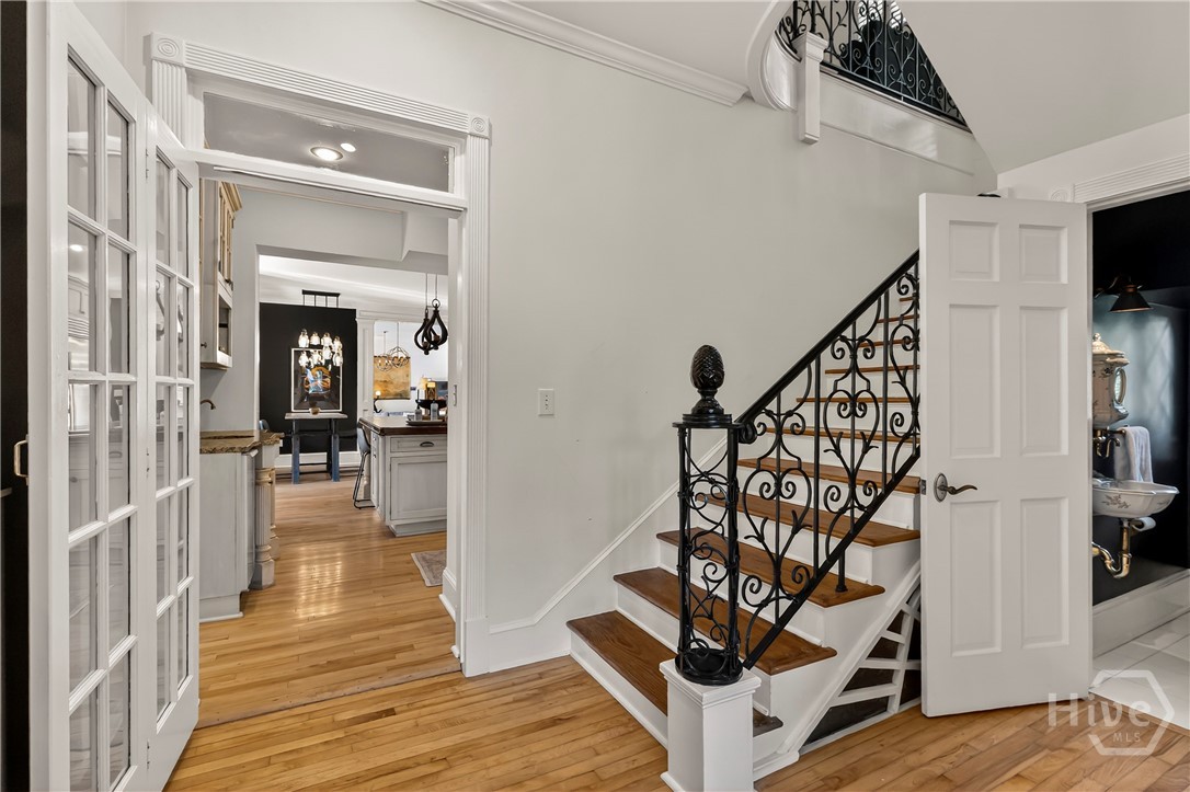529 E 44th Street
