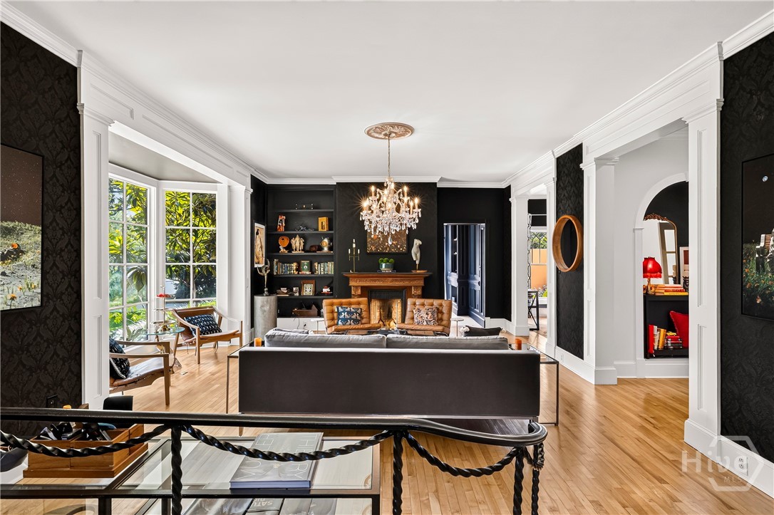 529 E 44th Street