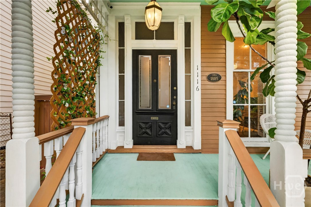 1116 Barnard Street