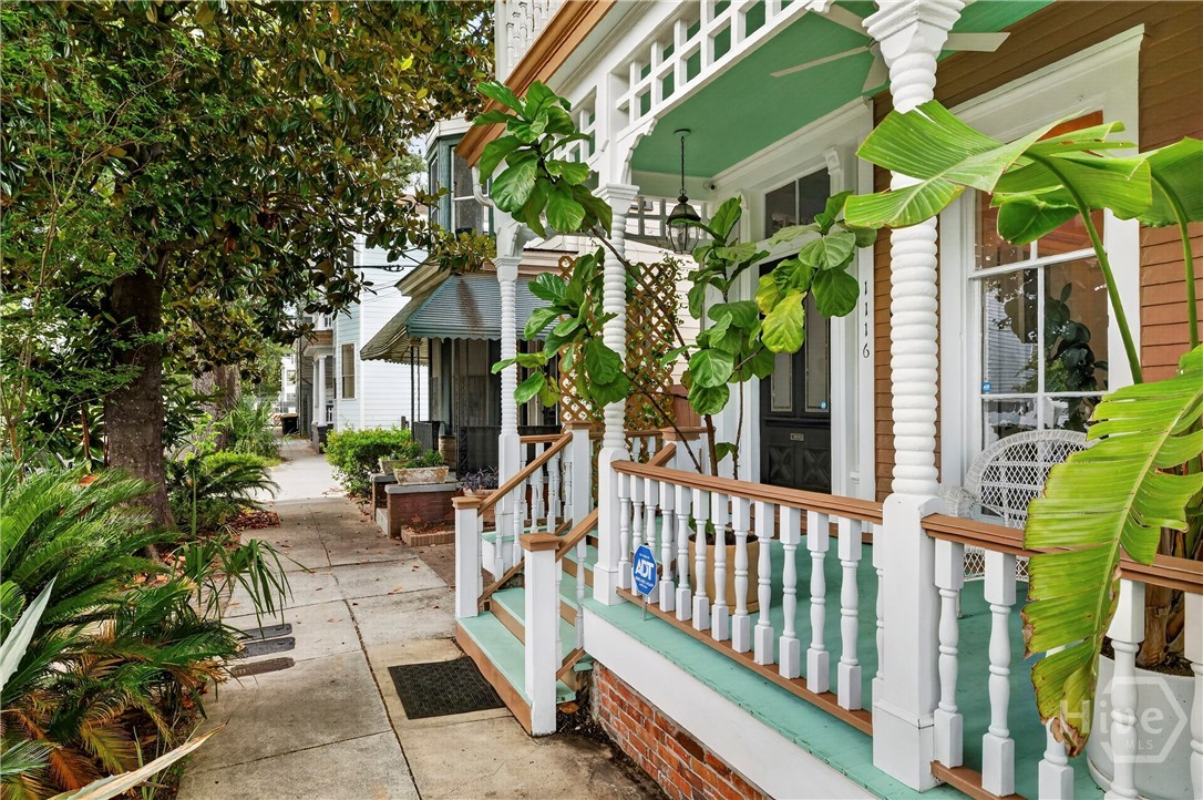 1116 Barnard Street