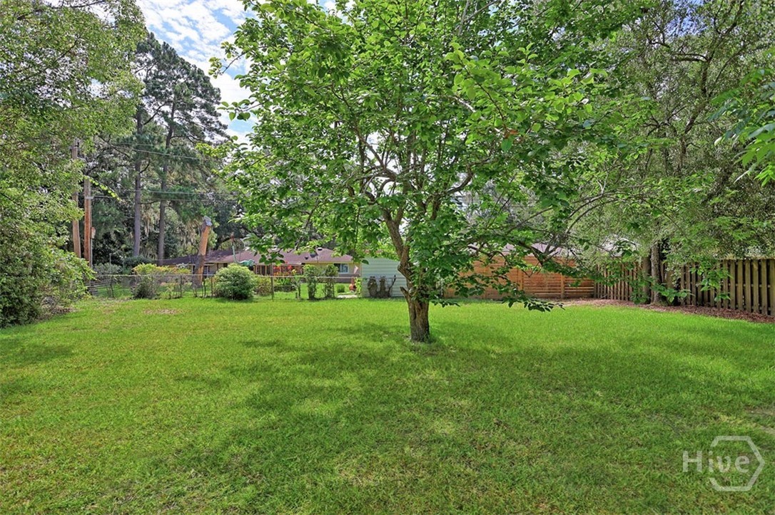 5534 Camelot Drive