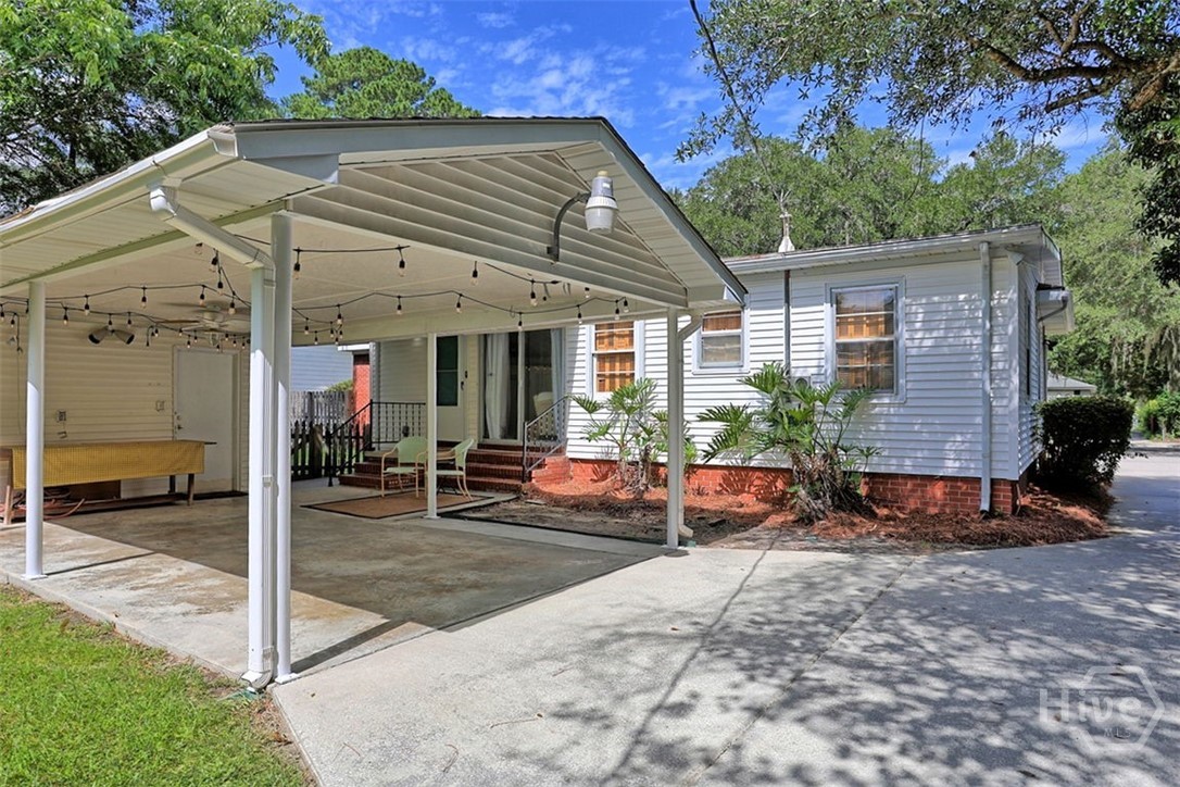 5534 Camelot Drive