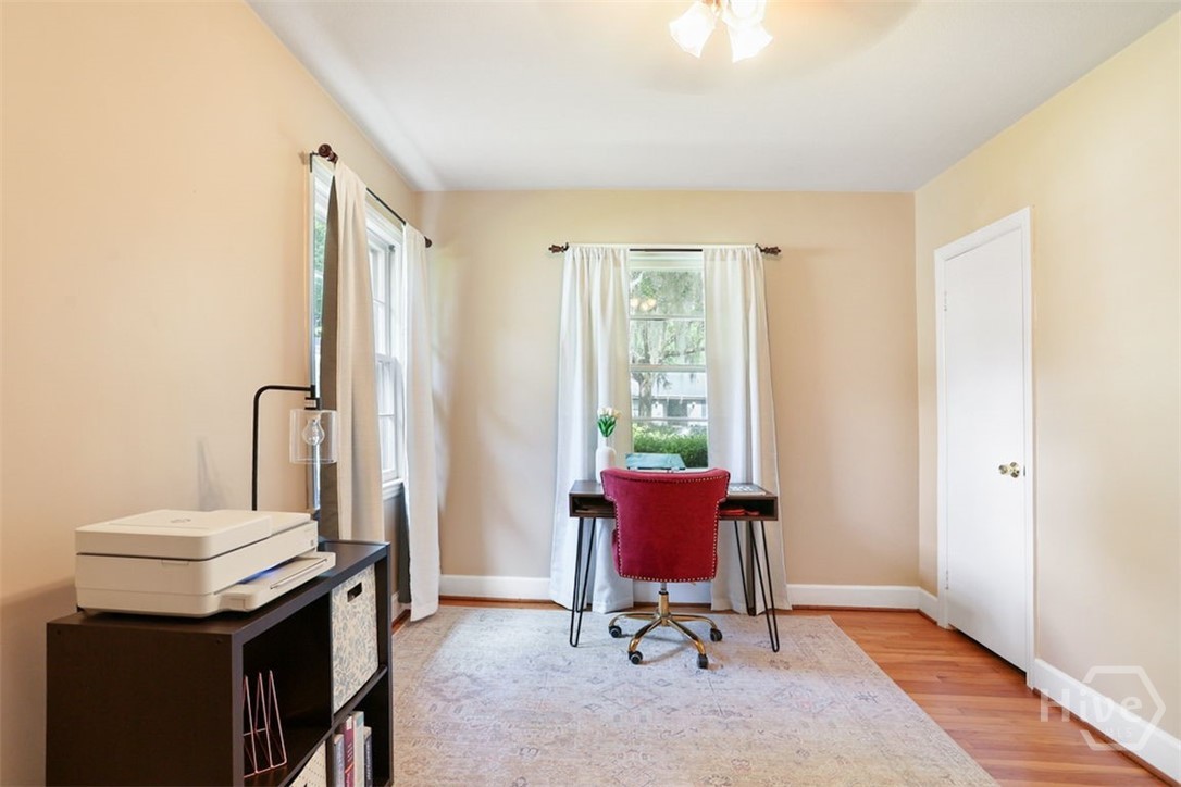 5534 Camelot Drive