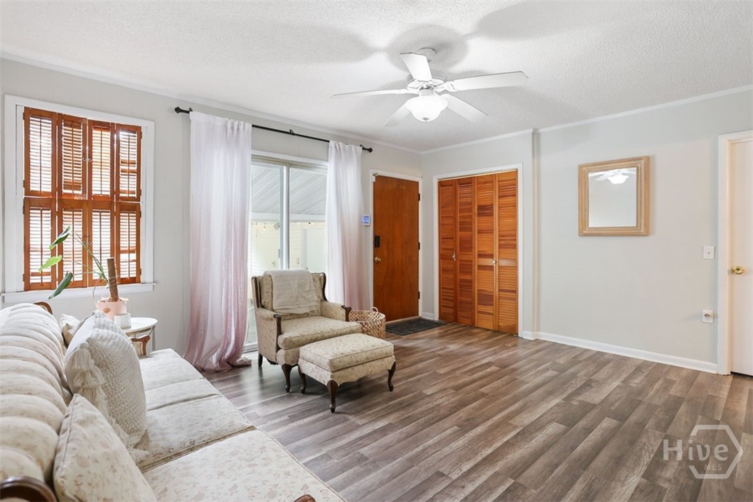 5534 Camelot Drive