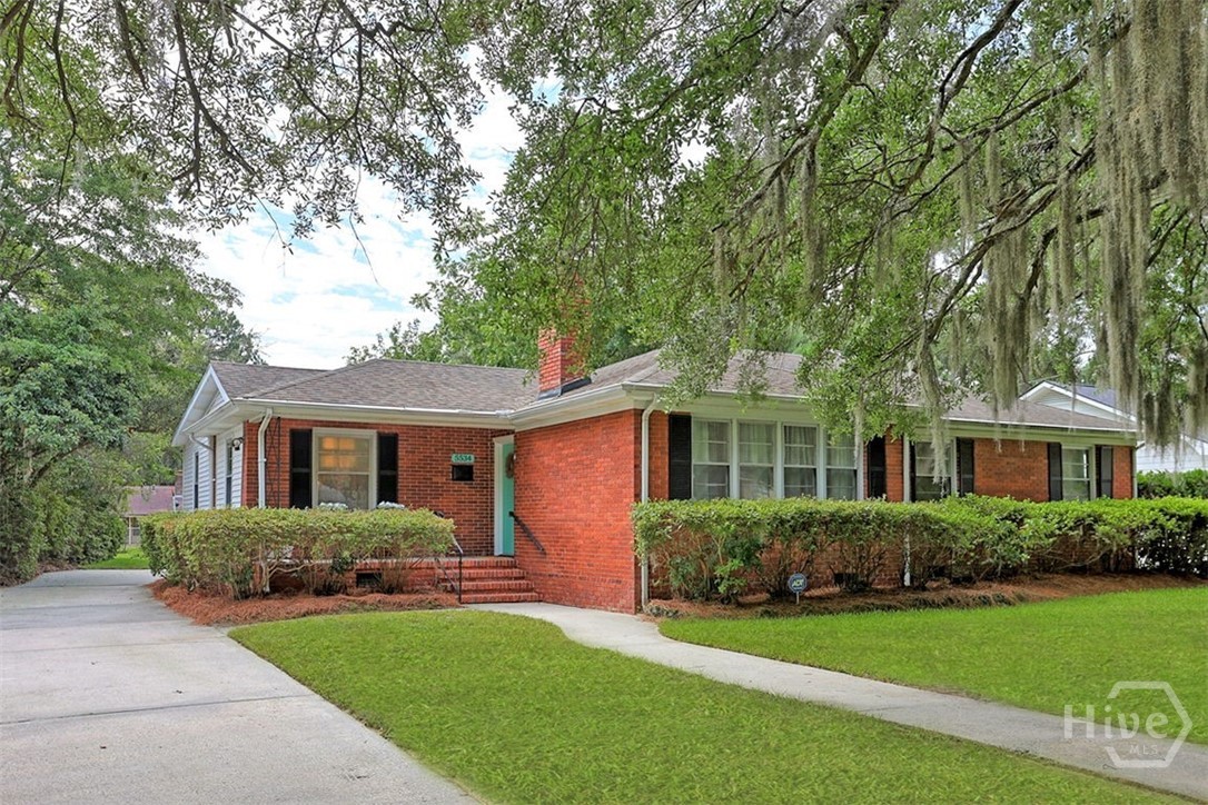 5534 Camelot Drive