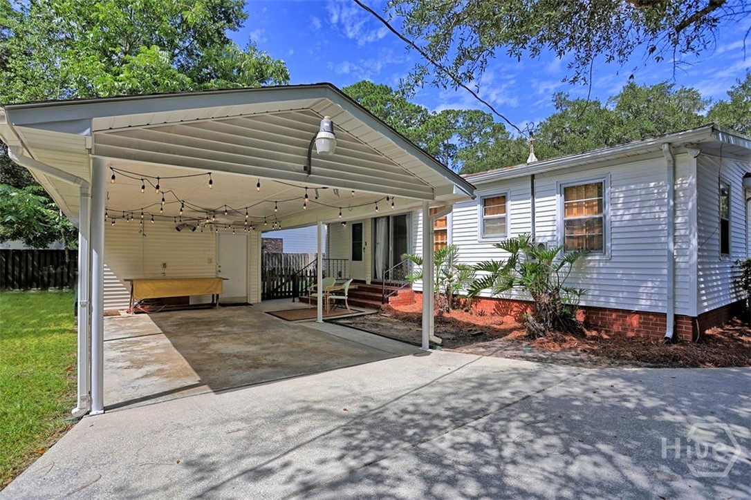 5534 Camelot Drive