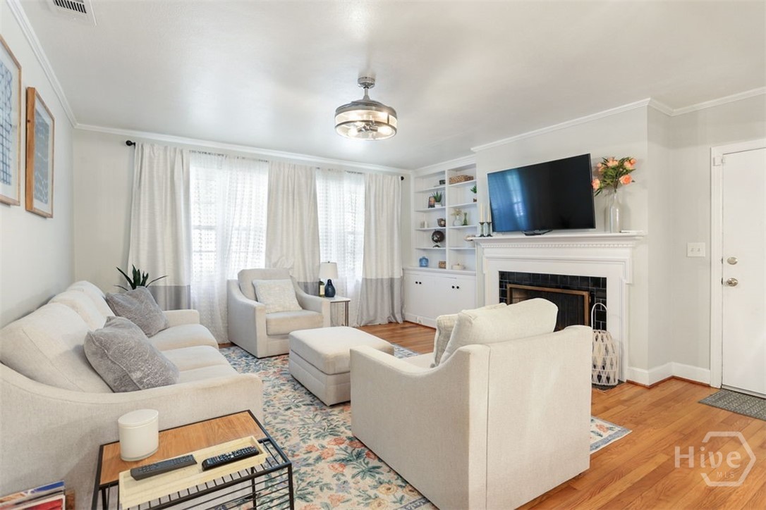 5534 Camelot Drive