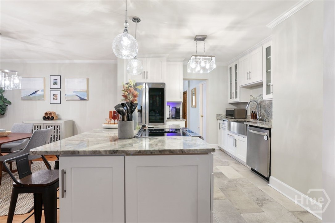 5534 Camelot Drive