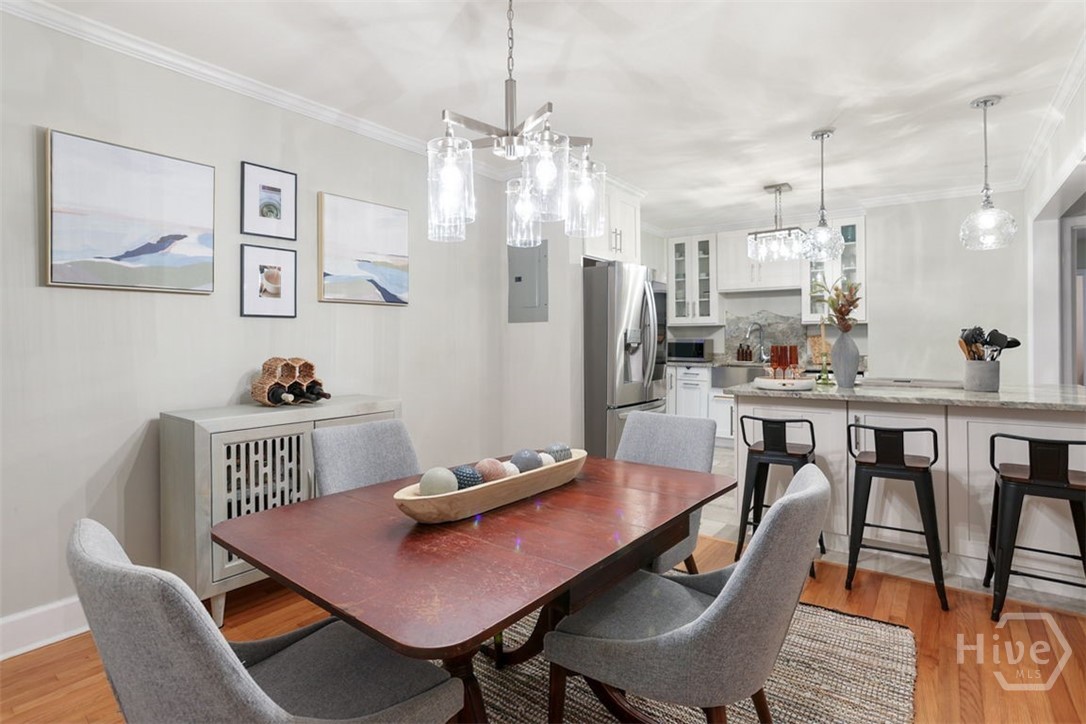 5534 Camelot Drive