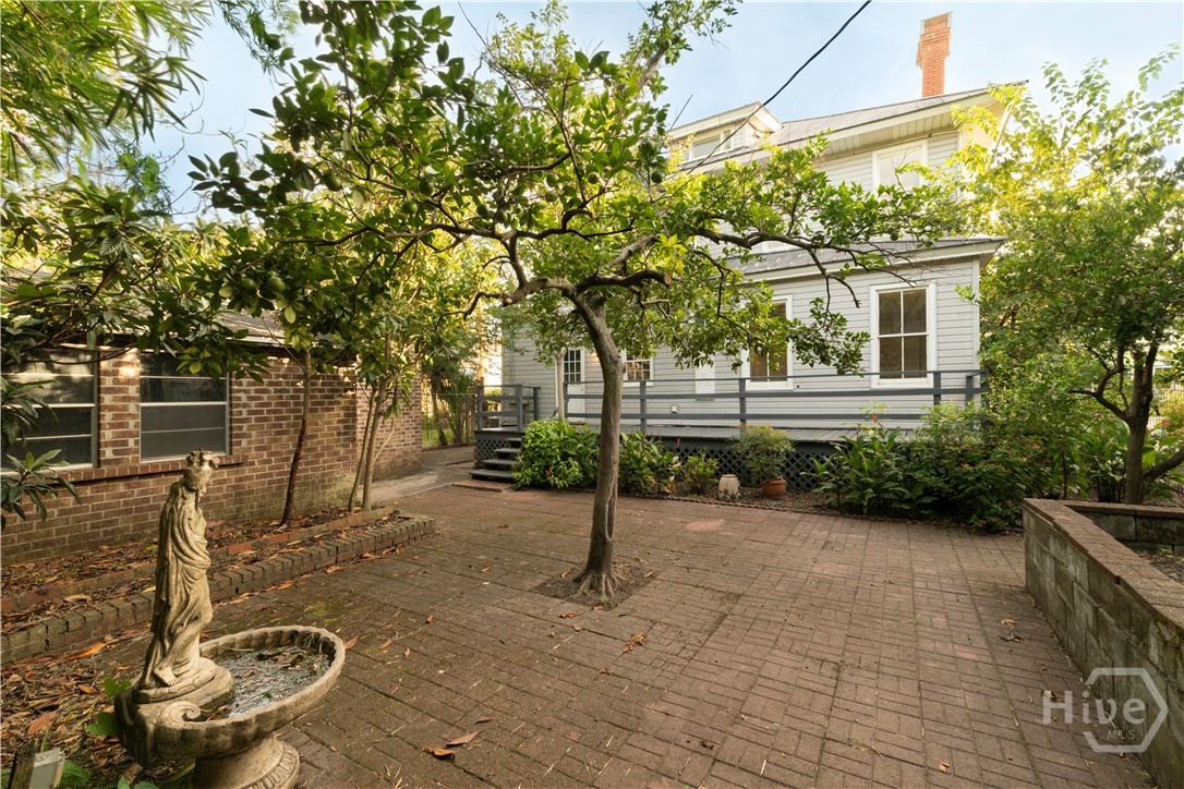 507 Maupas Avenue