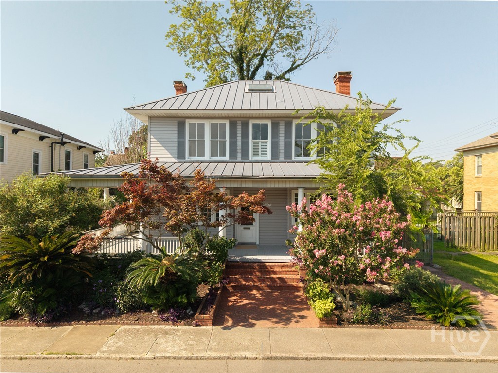 507 Maupas Avenue