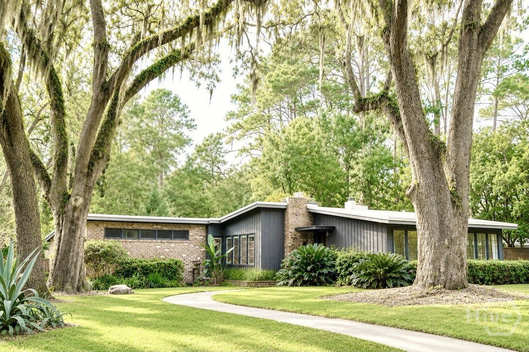 5555 Camelot Drive
