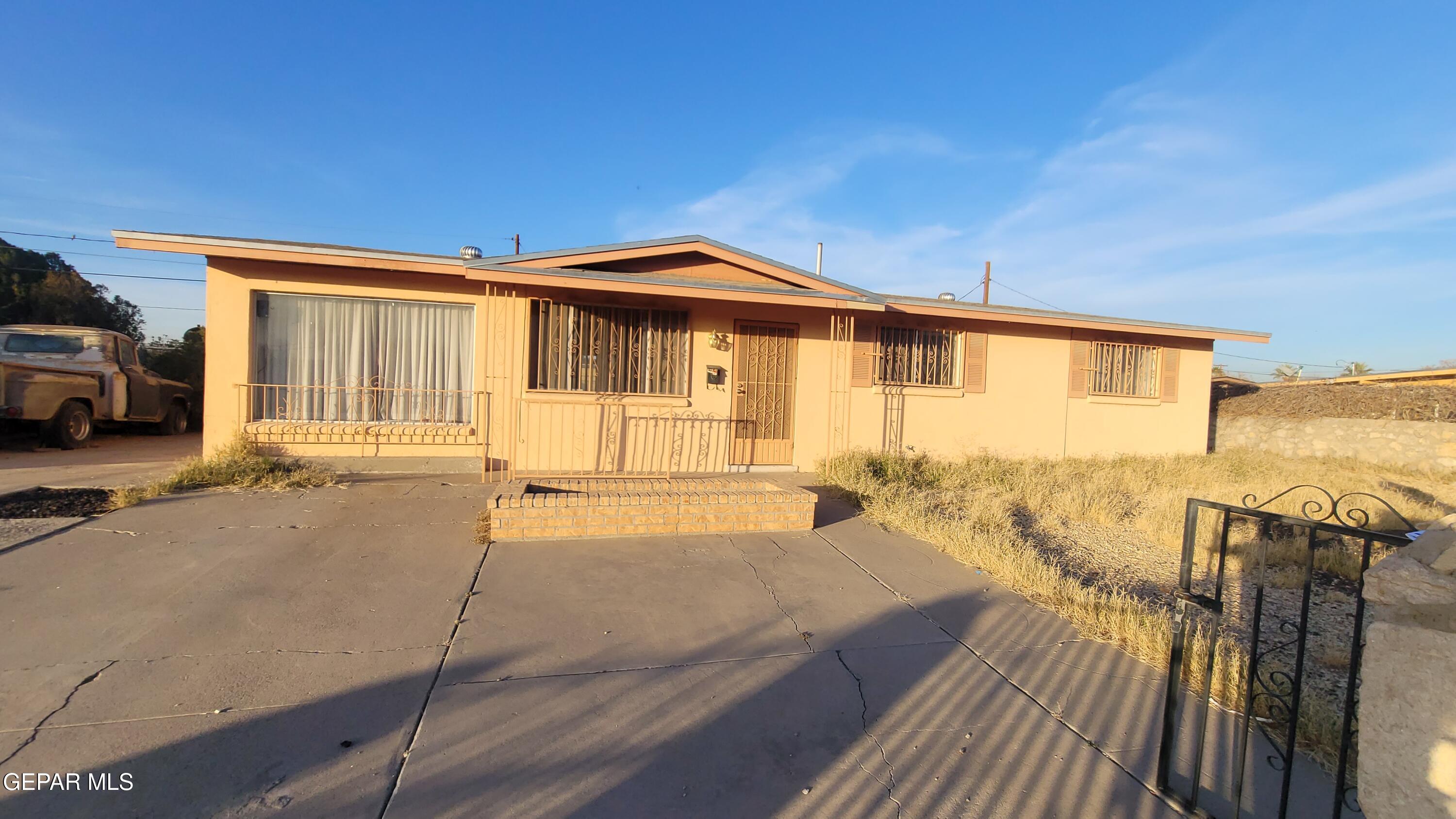 203 BERNADINE Avenue