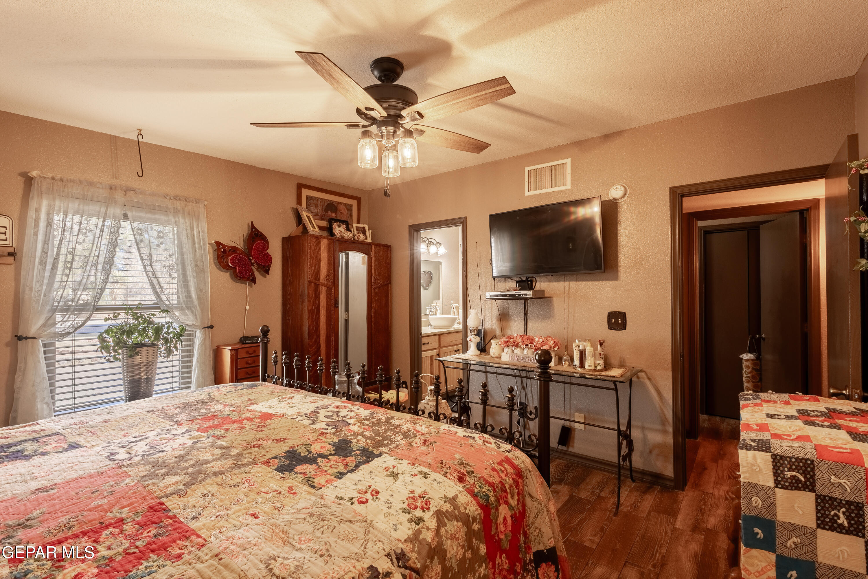 5491 SANTA TERESITA Drive