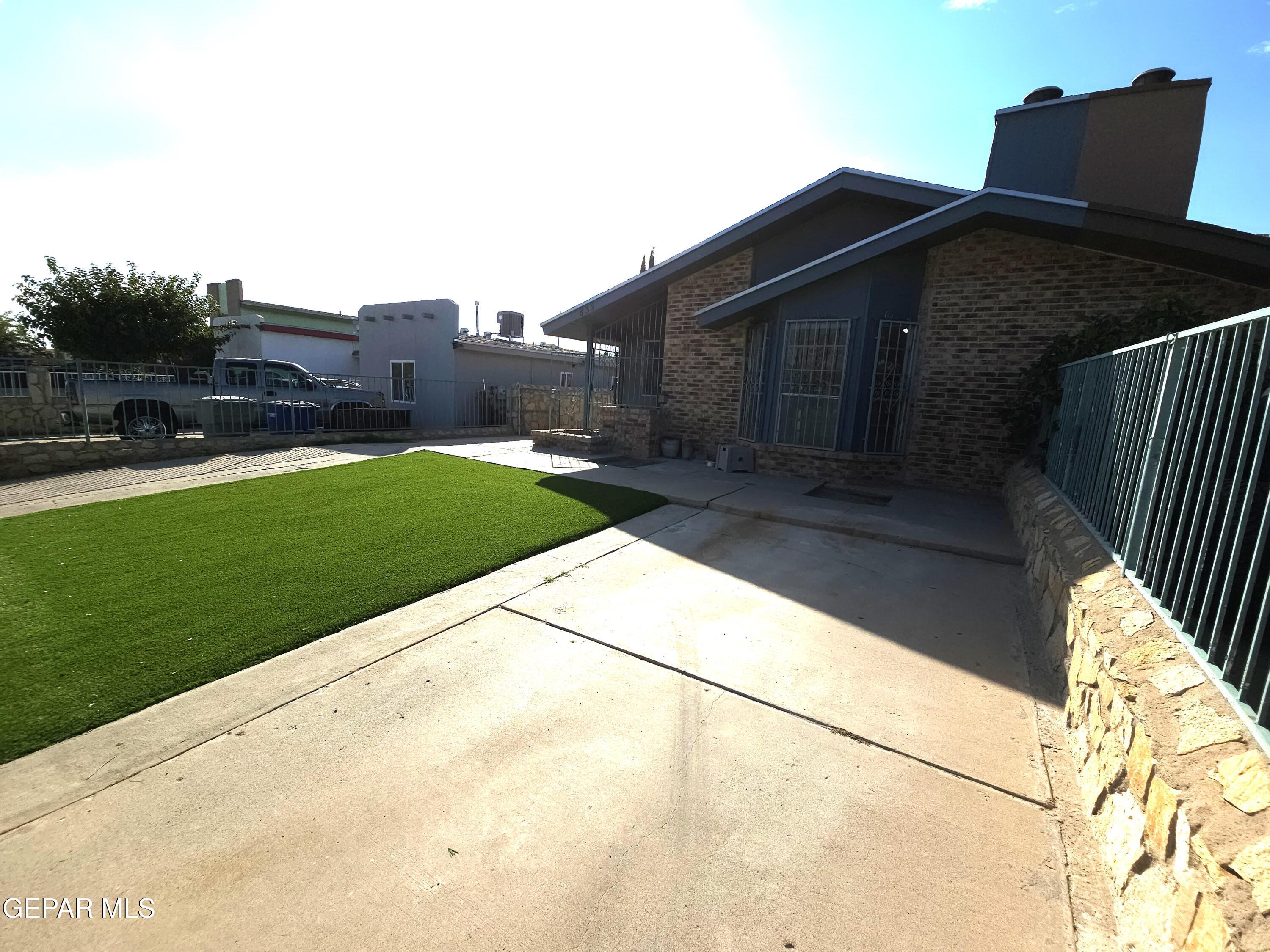 833 DESTELLO Road