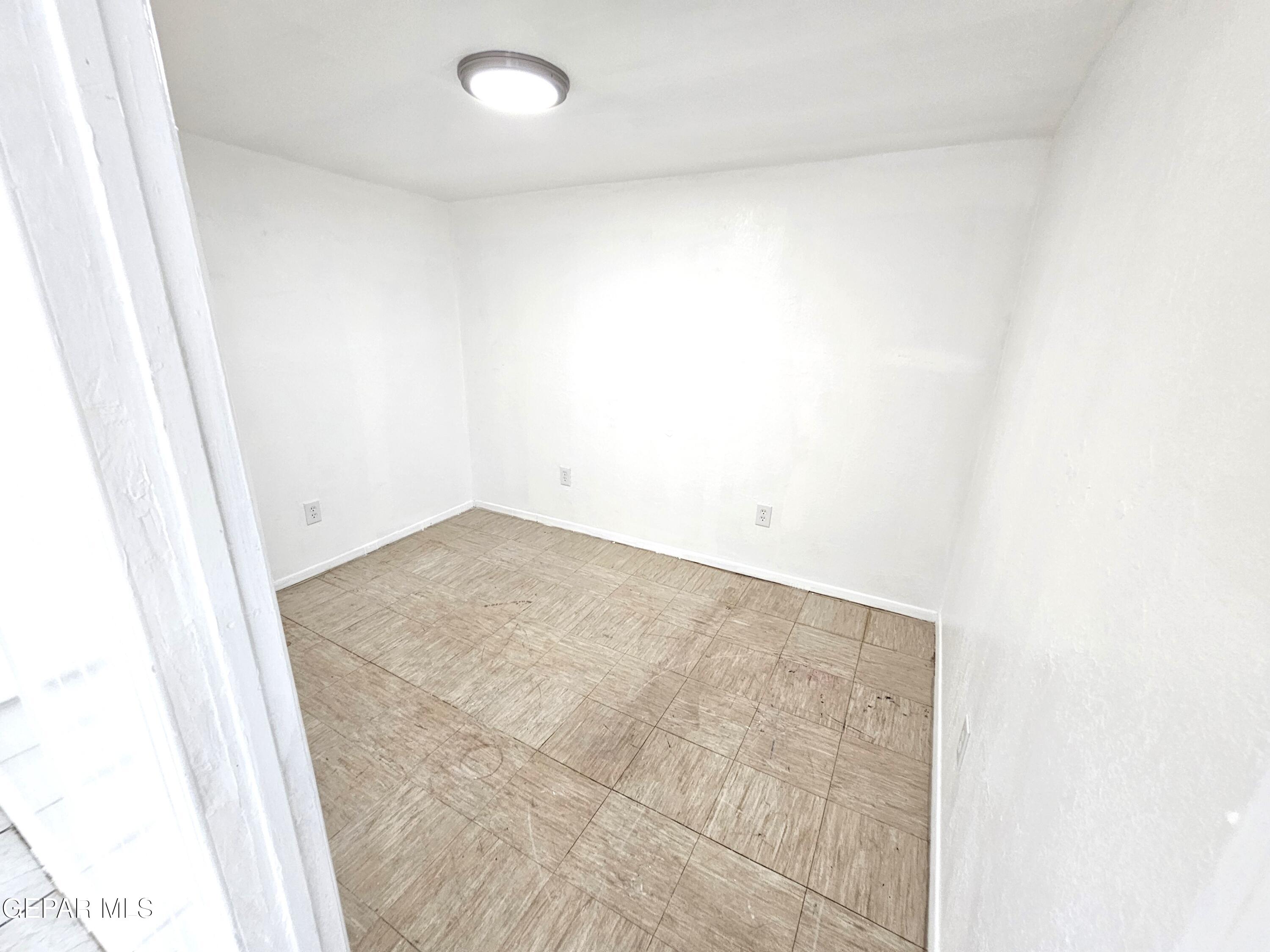 833 DESTELLO Road