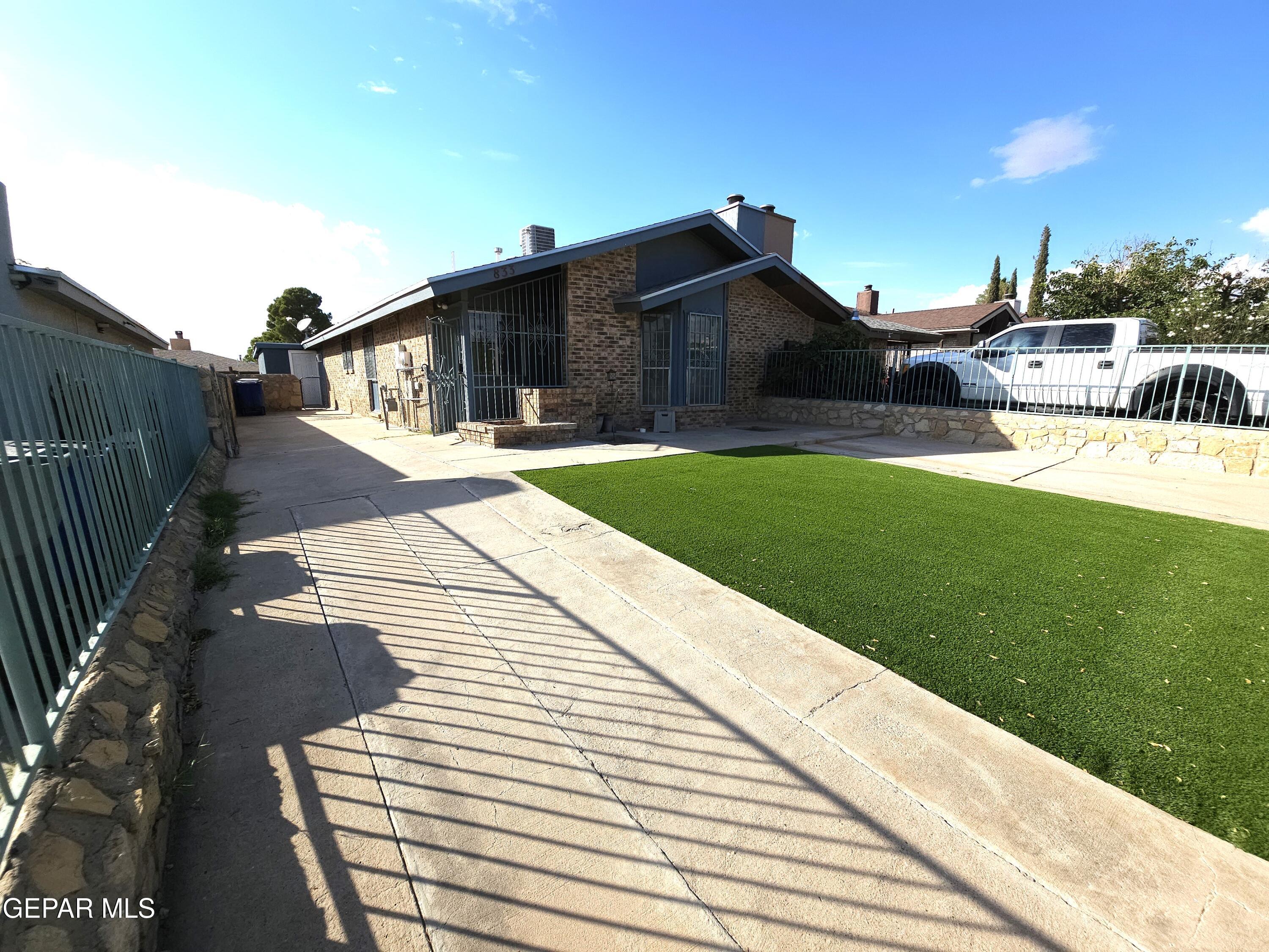833 DESTELLO Road