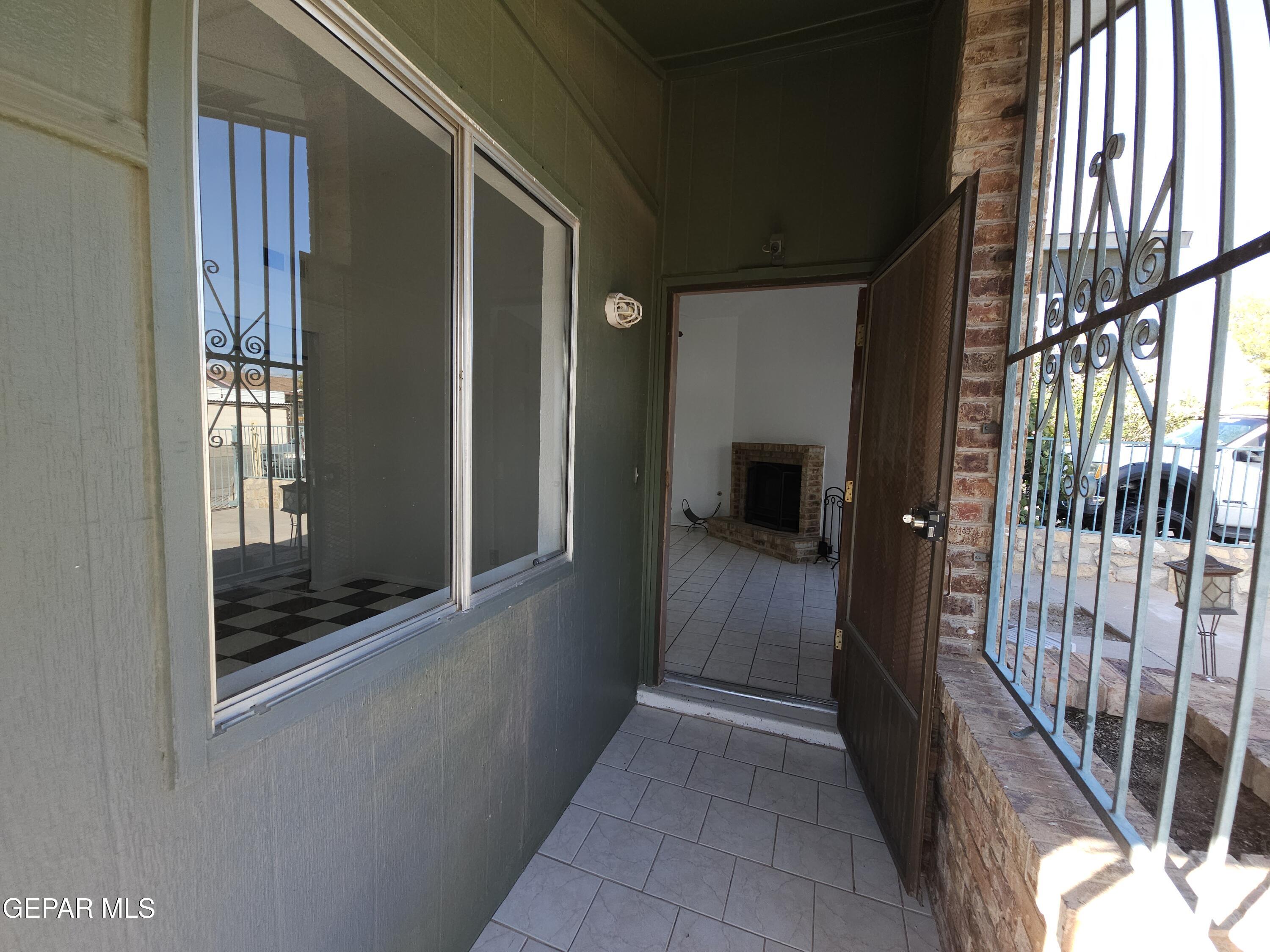 833 DESTELLO Road