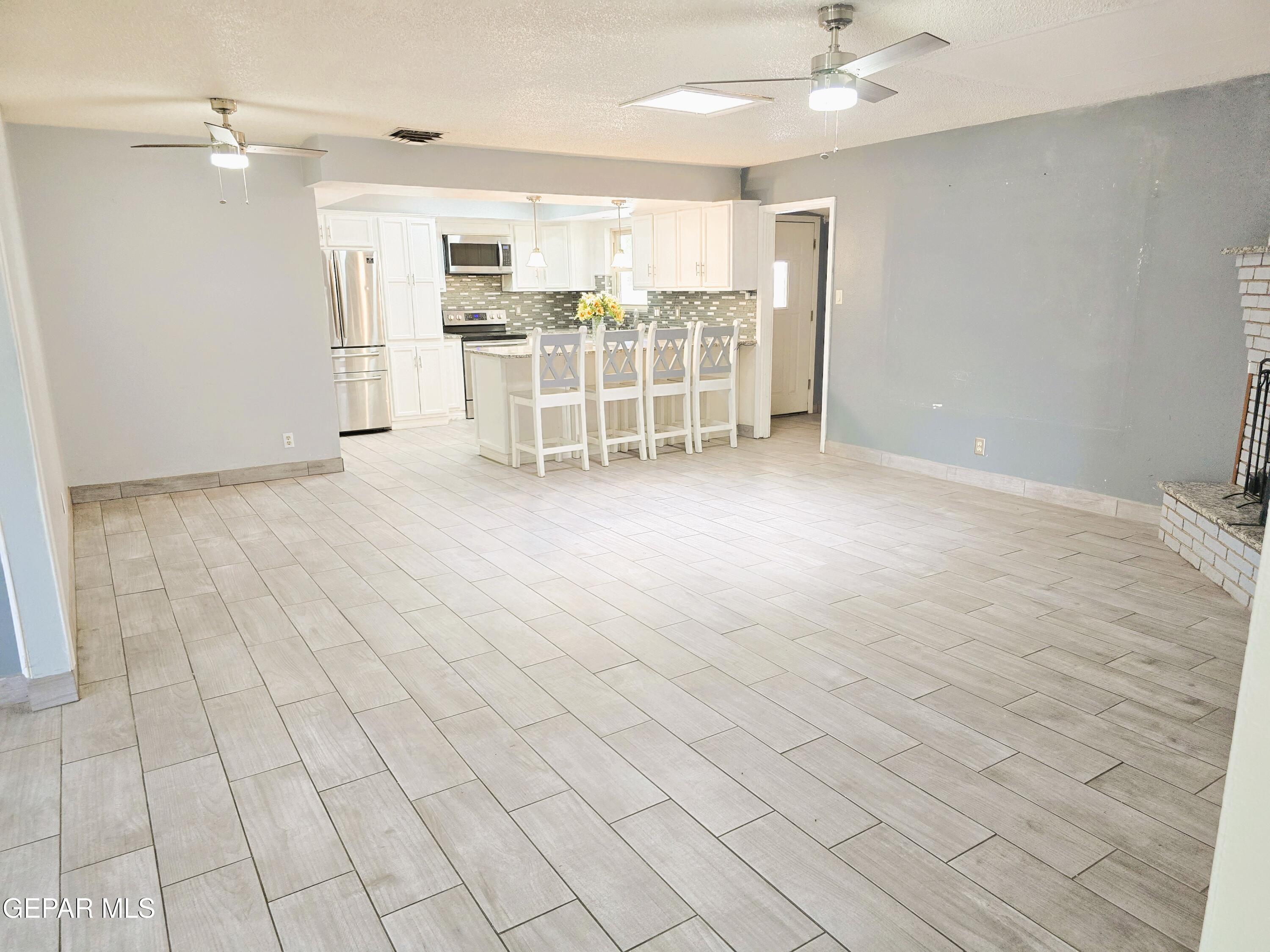 1400 SAN ANDRES Drive