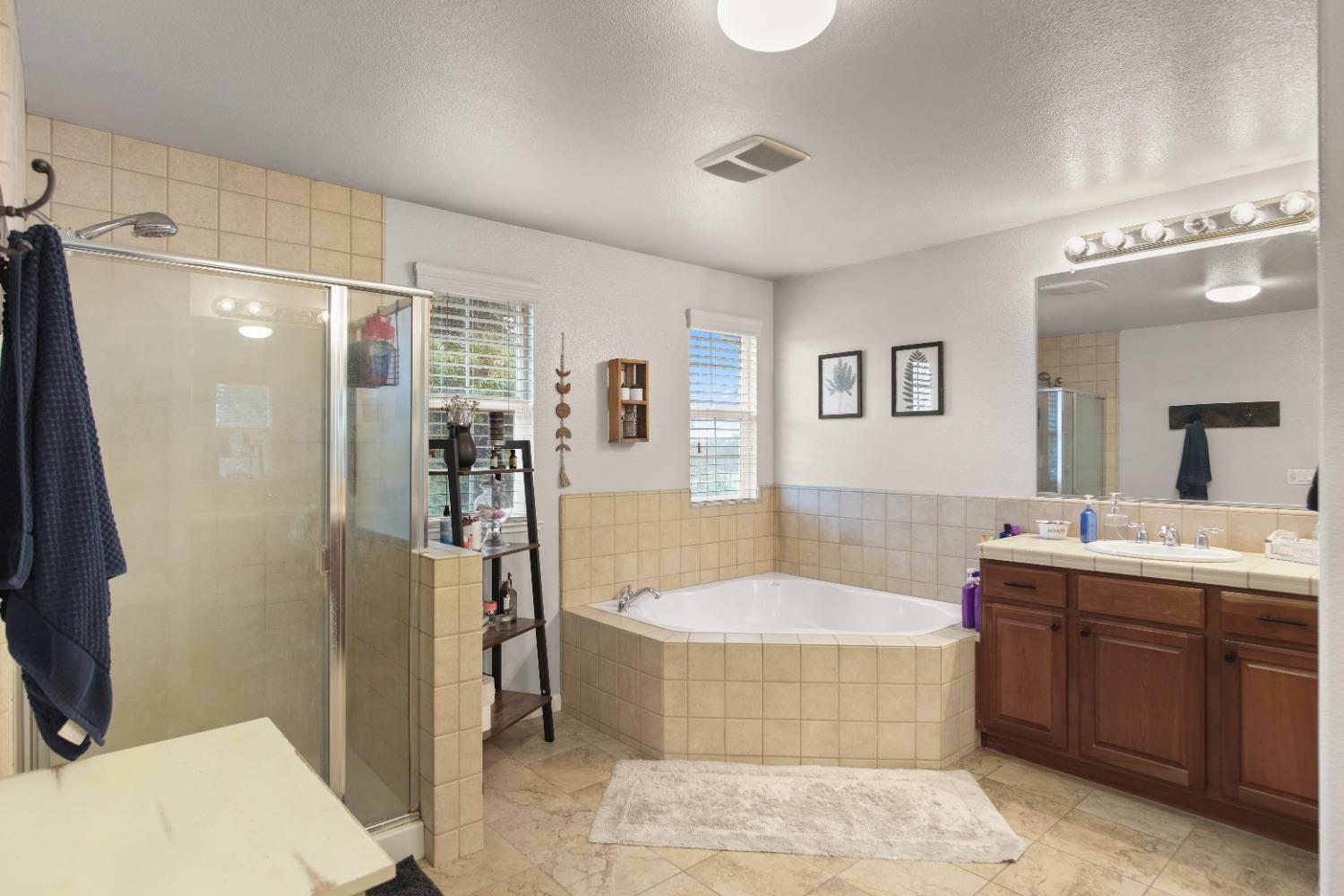 1806 Pack saddle Street