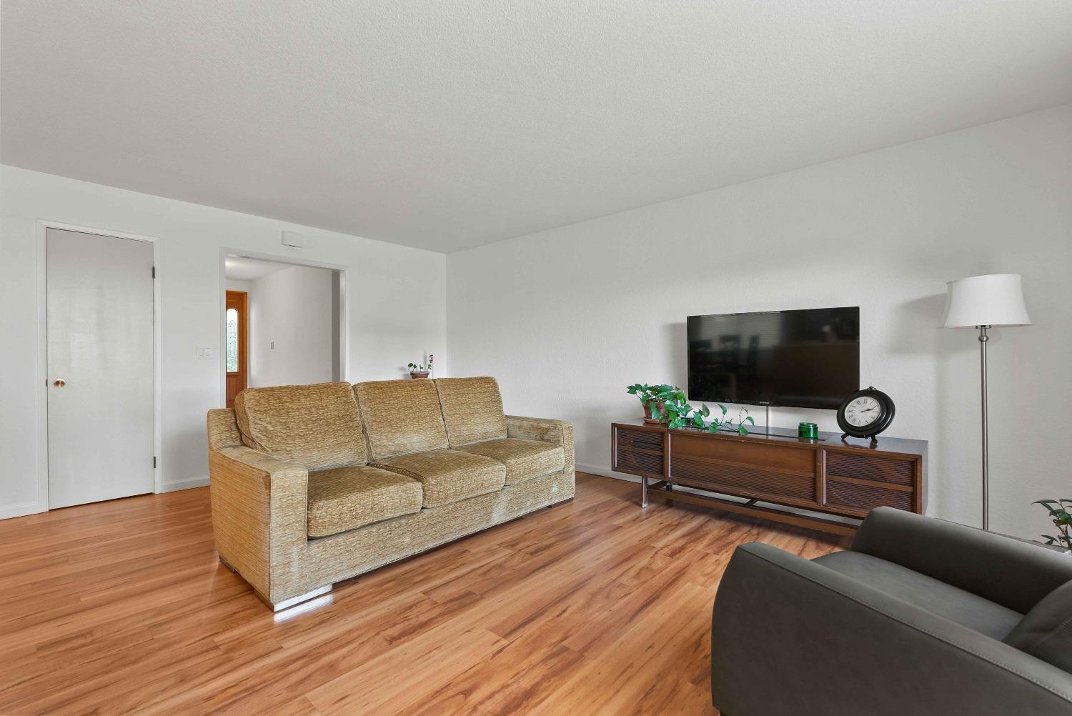 2971 Mauricia Avenue