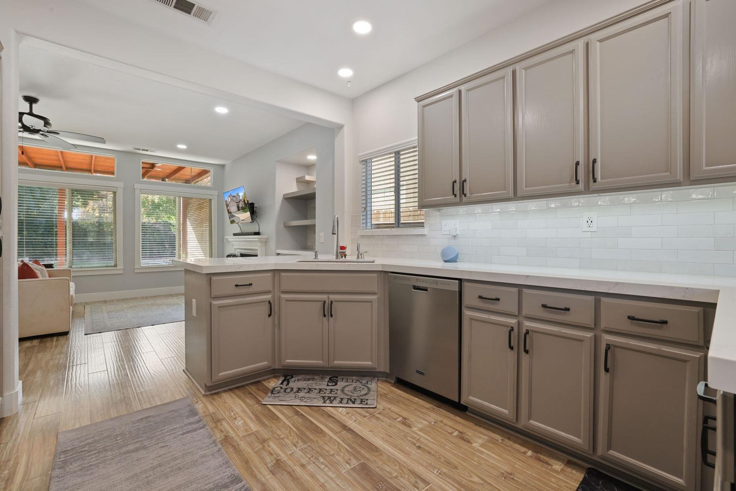 2390 Black Oak Street