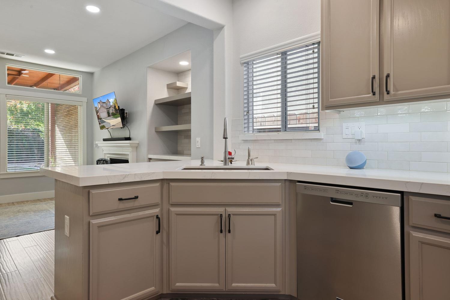 2390 Black Oak Street