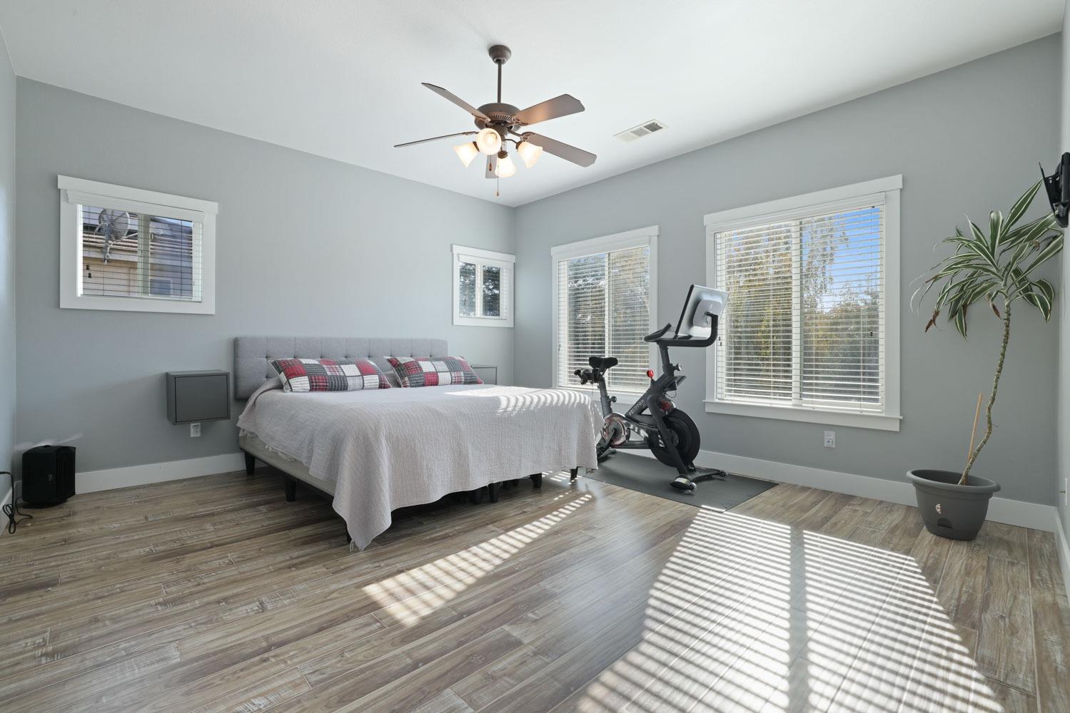 2390 Black Oak Street