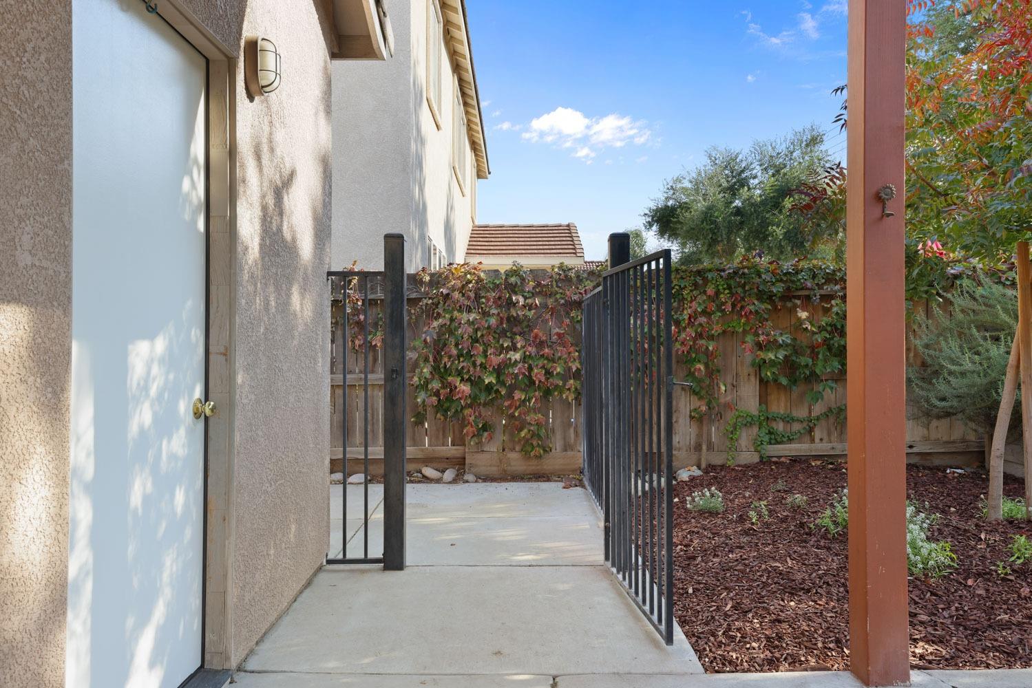 2390 Black Oak Street