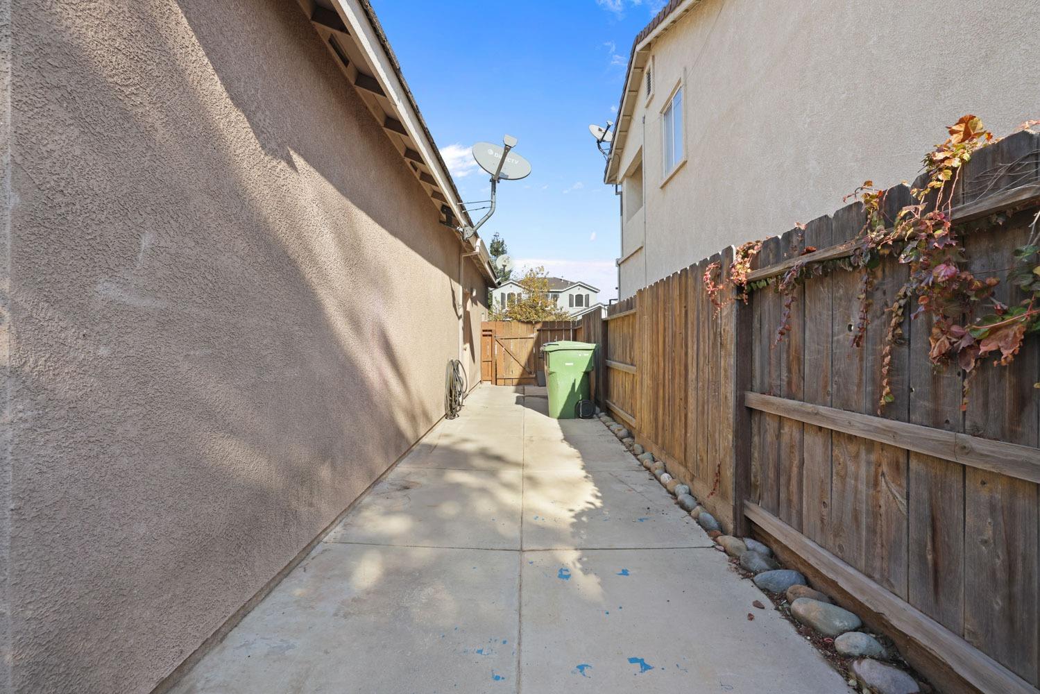 2390 Black Oak Street