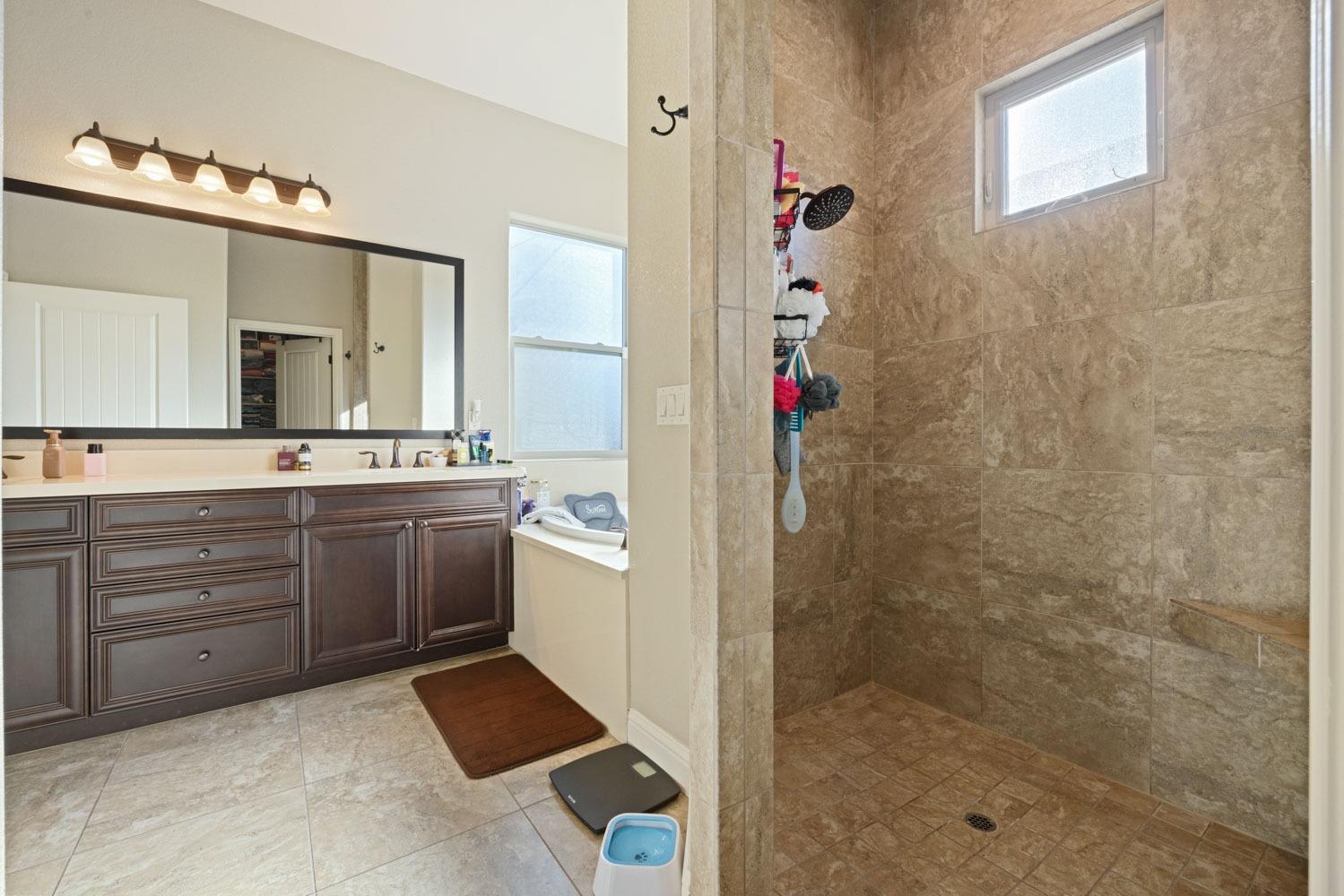 8706 Venetian Terrace