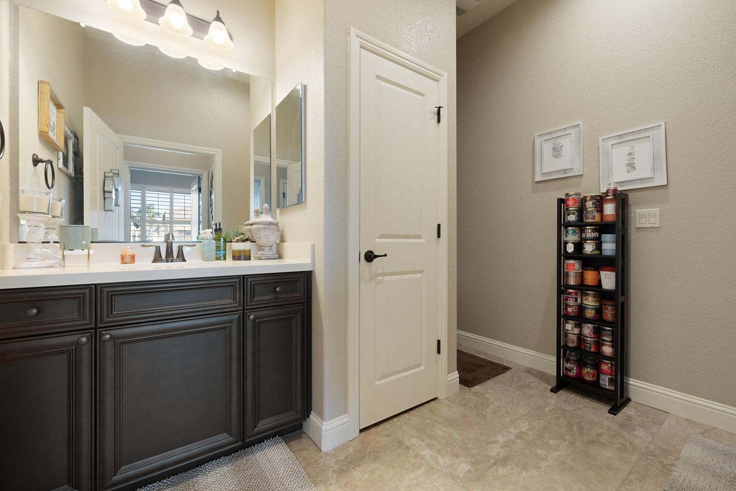 8706 Venetian Terrace