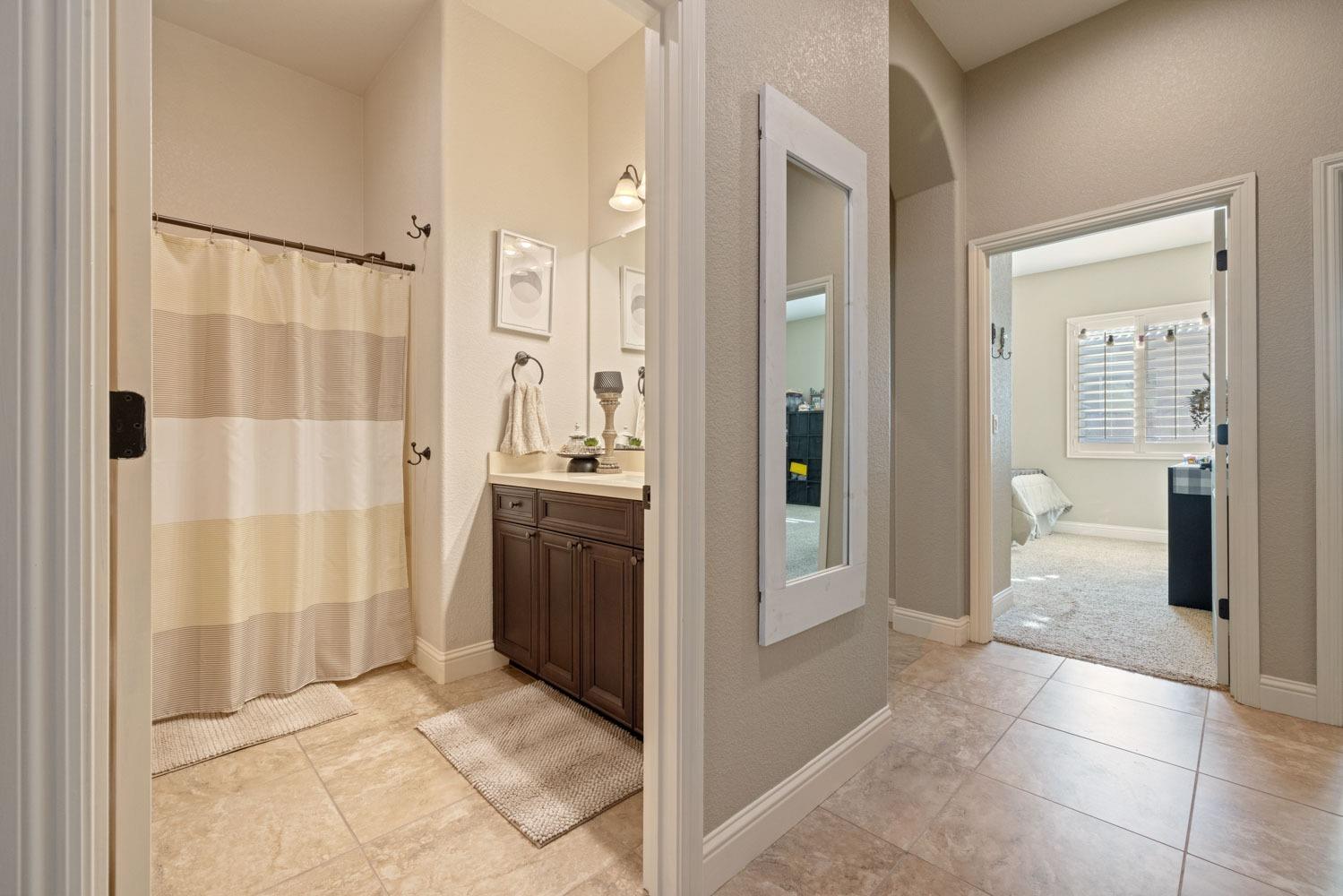 8706 Venetian Terrace