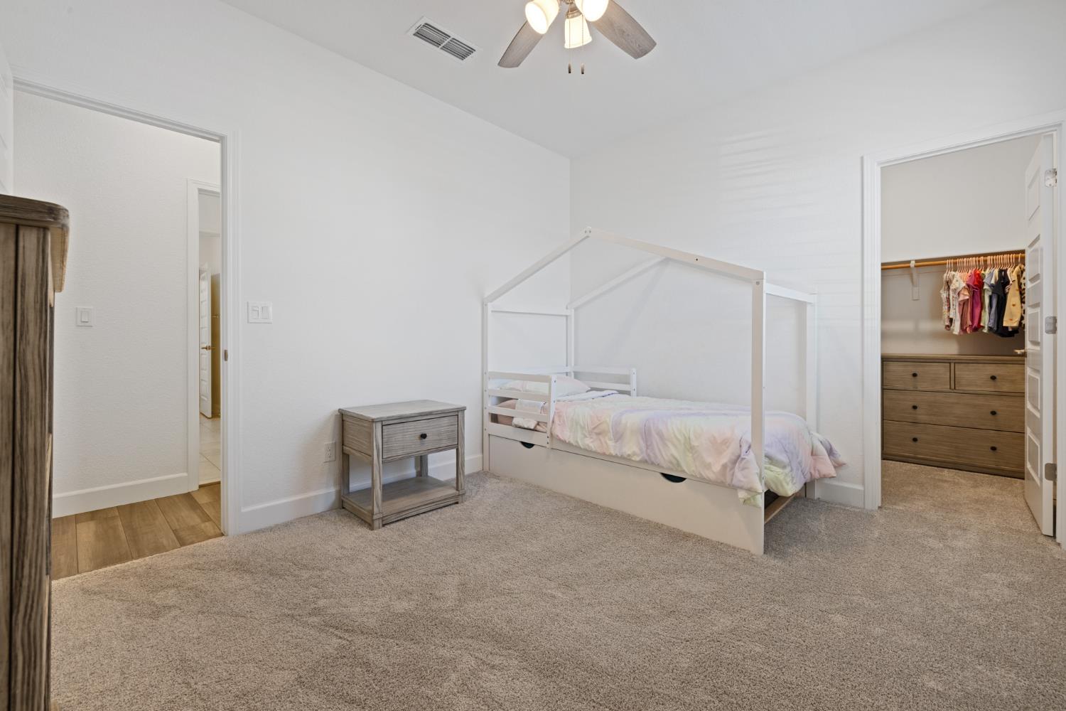 1117 Amelia Way