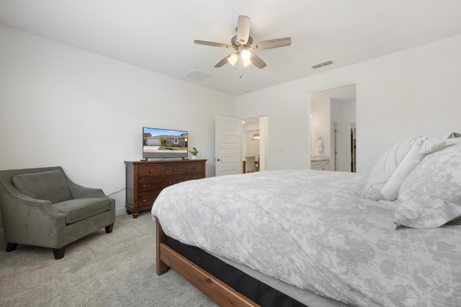 1117 Amelia Way