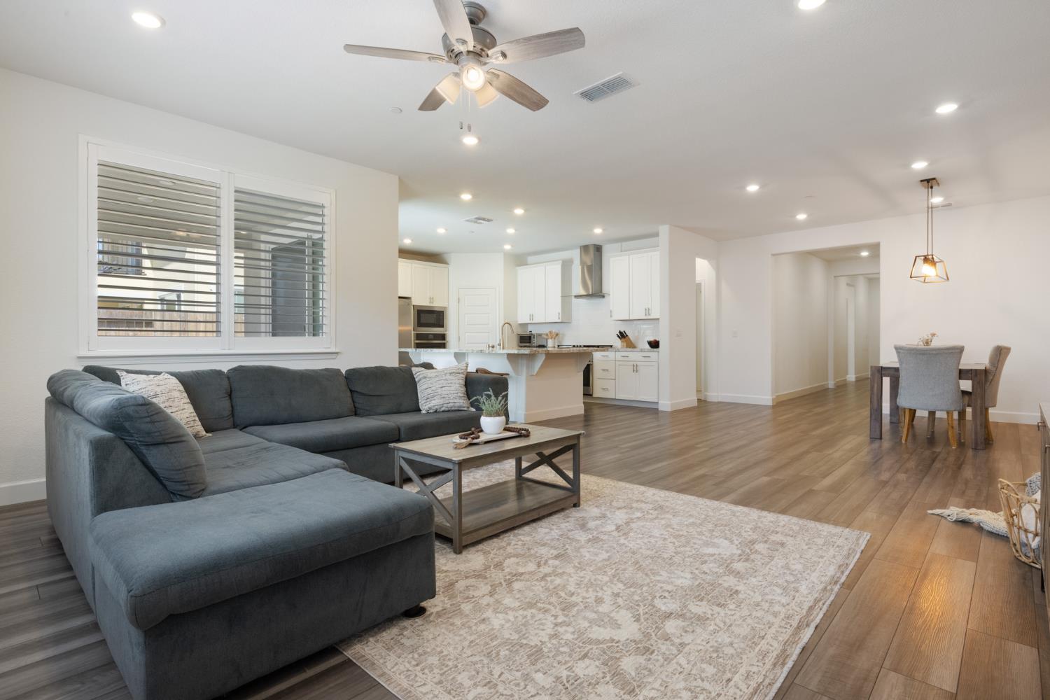1117 Amelia Way
