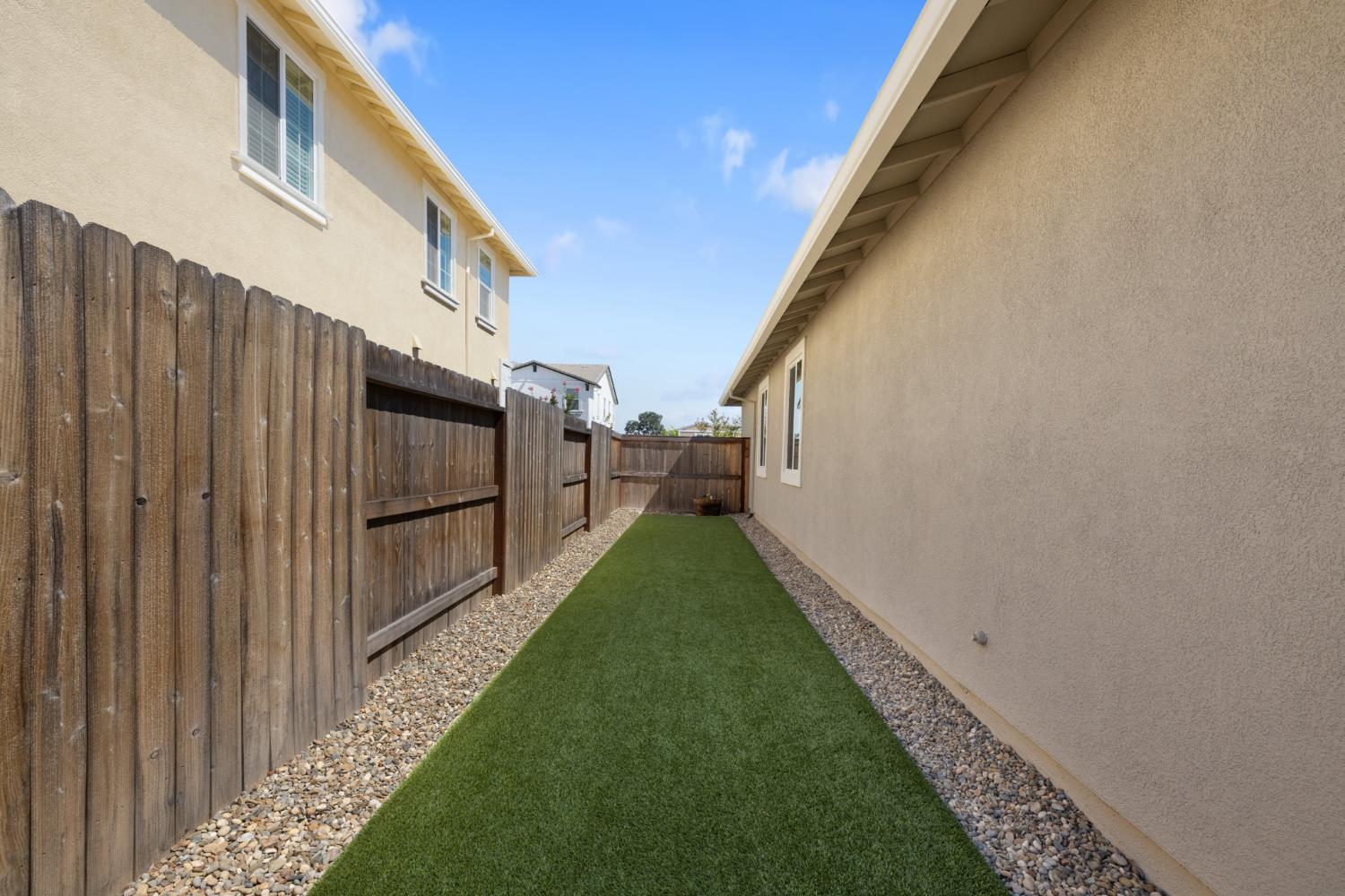 1117 Amelia Way