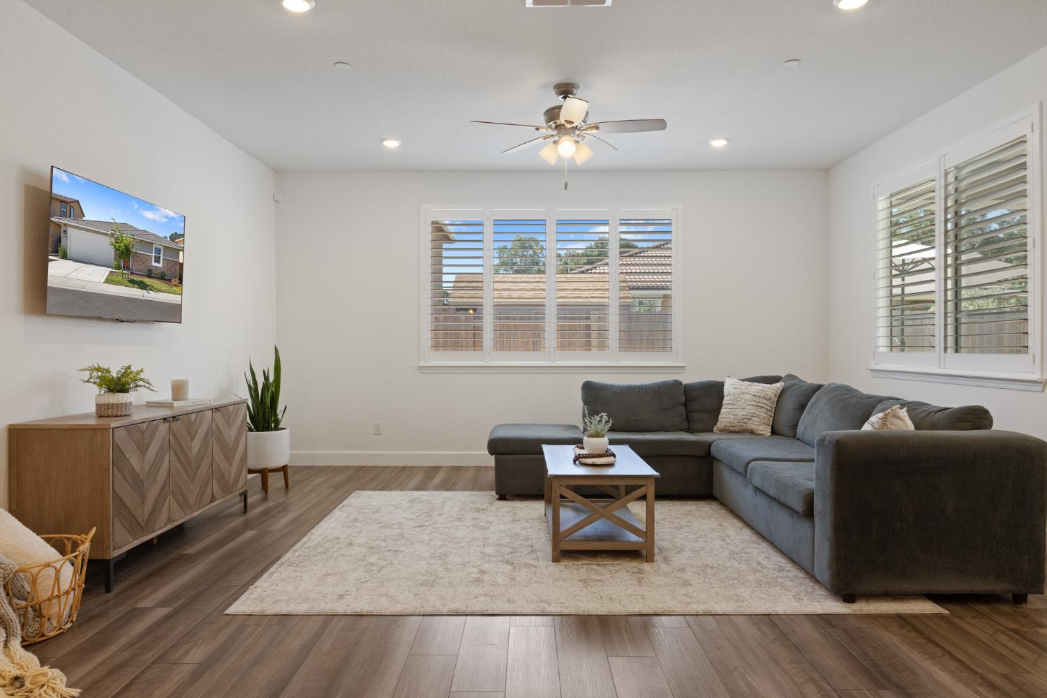 1117 Amelia Way