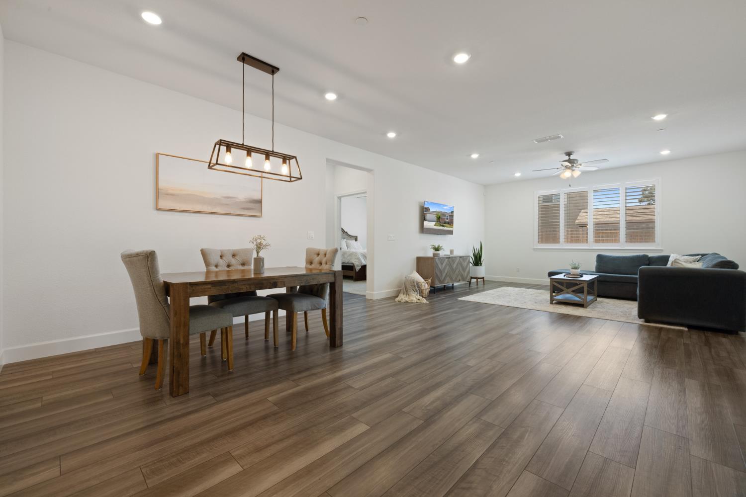 1117 Amelia Way