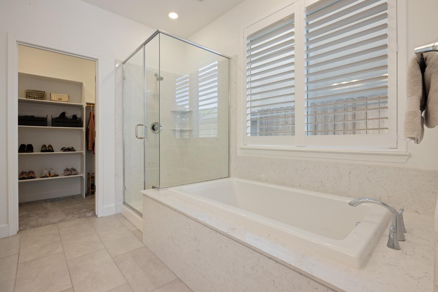 1117 Amelia Way
