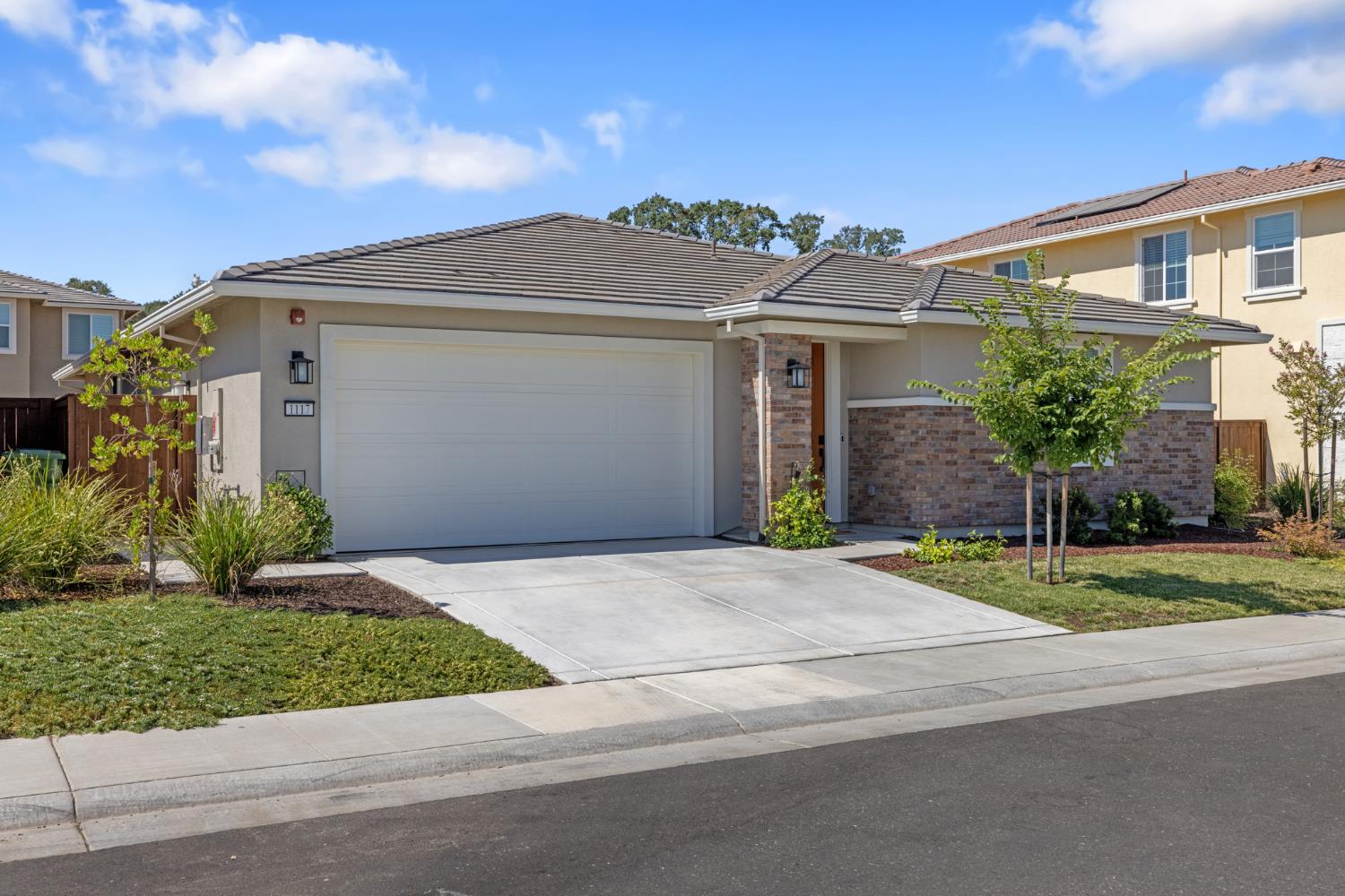 1117 Amelia Way