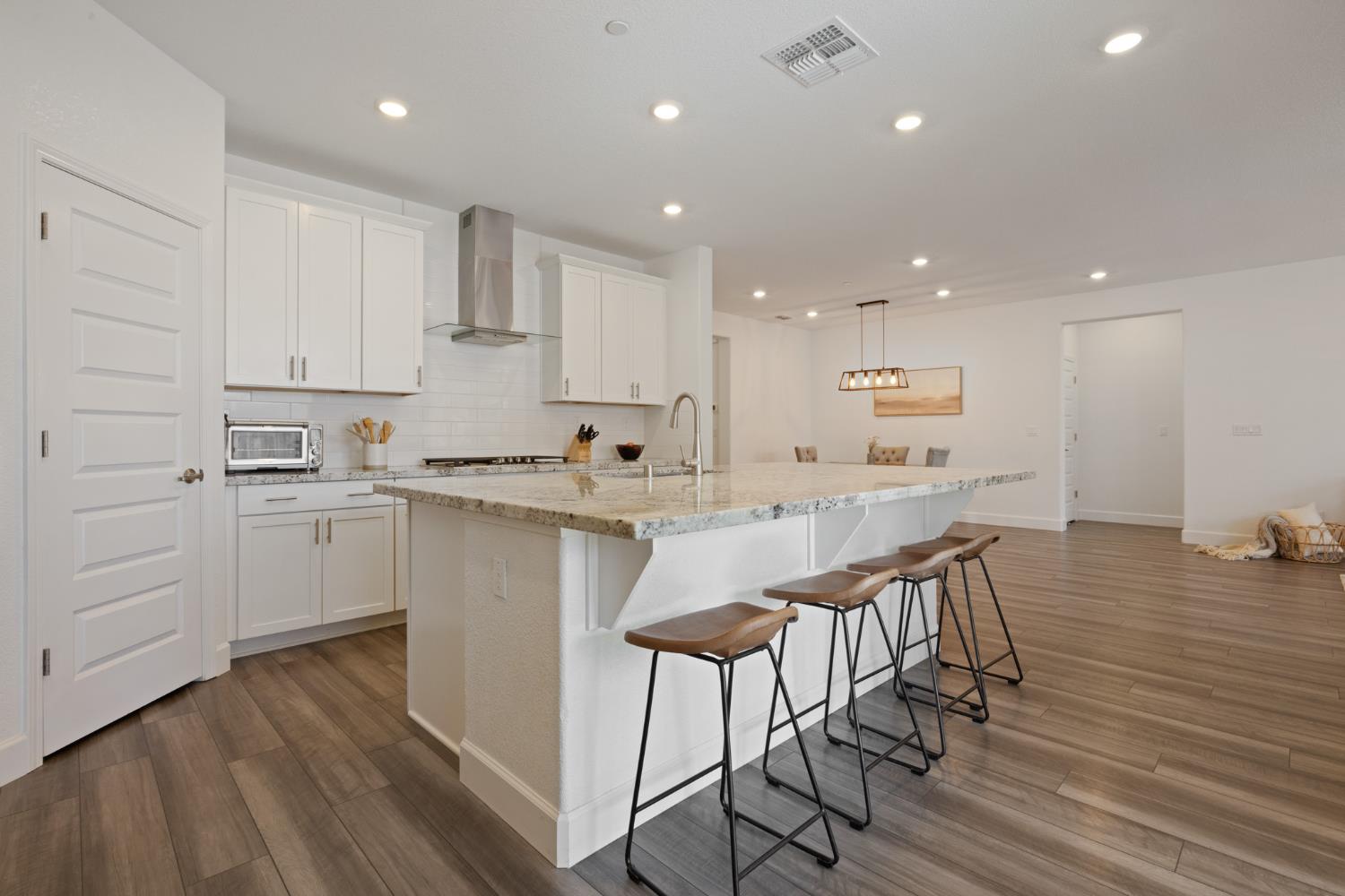 1117 Amelia Way