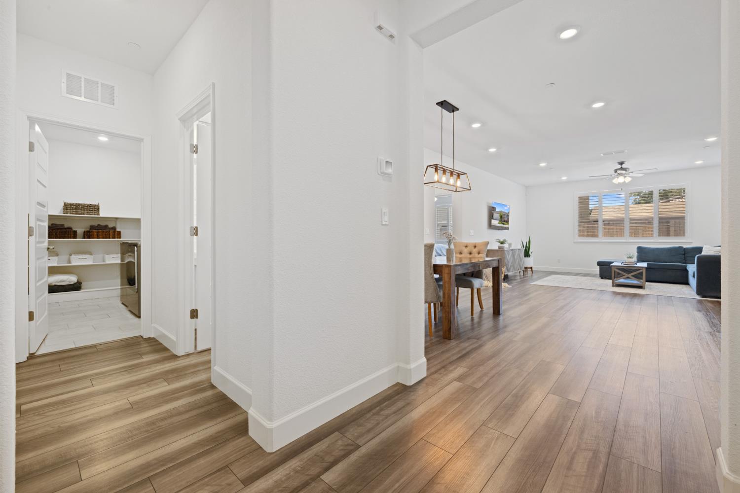 1117 Amelia Way
