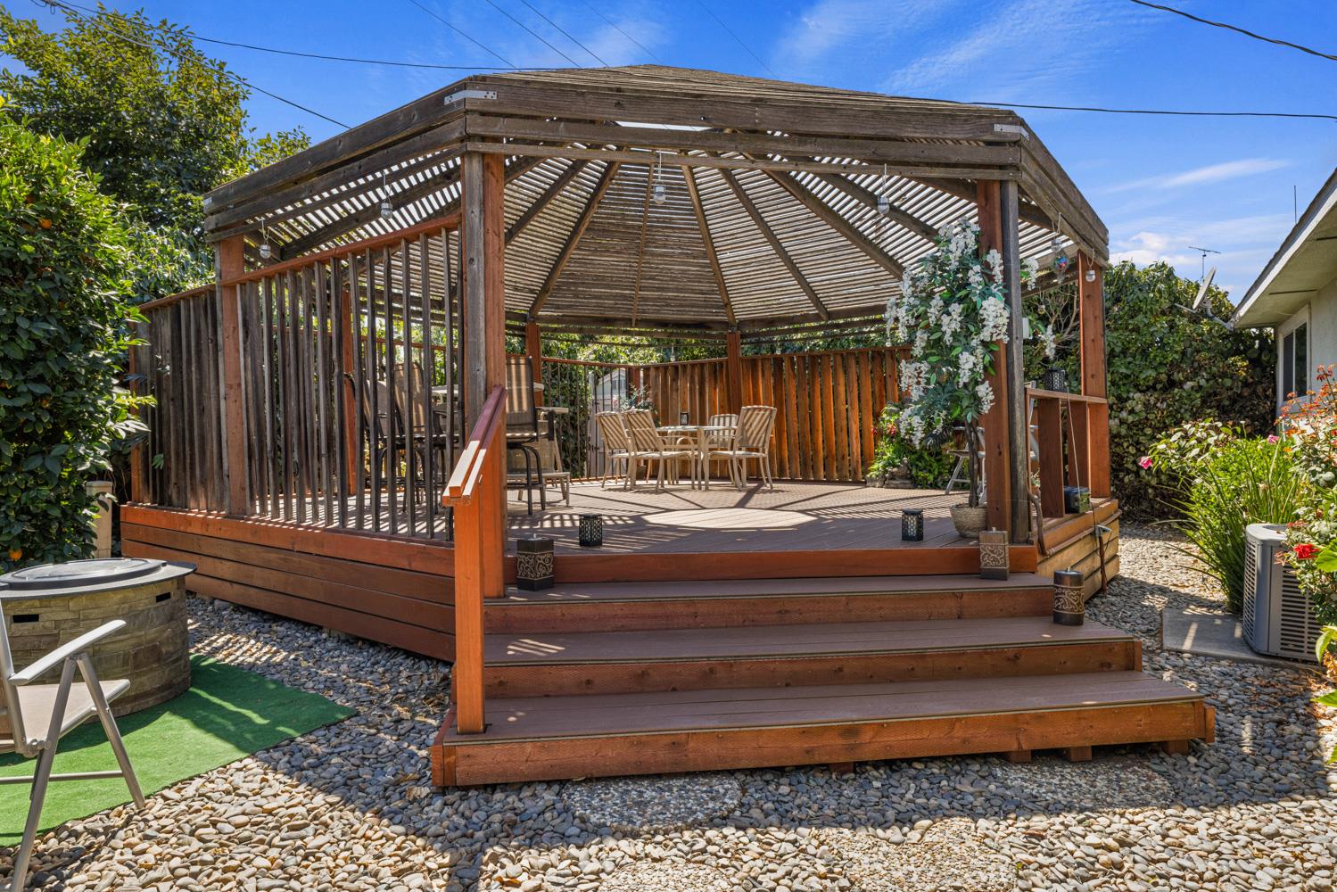 2032 Peach Drive