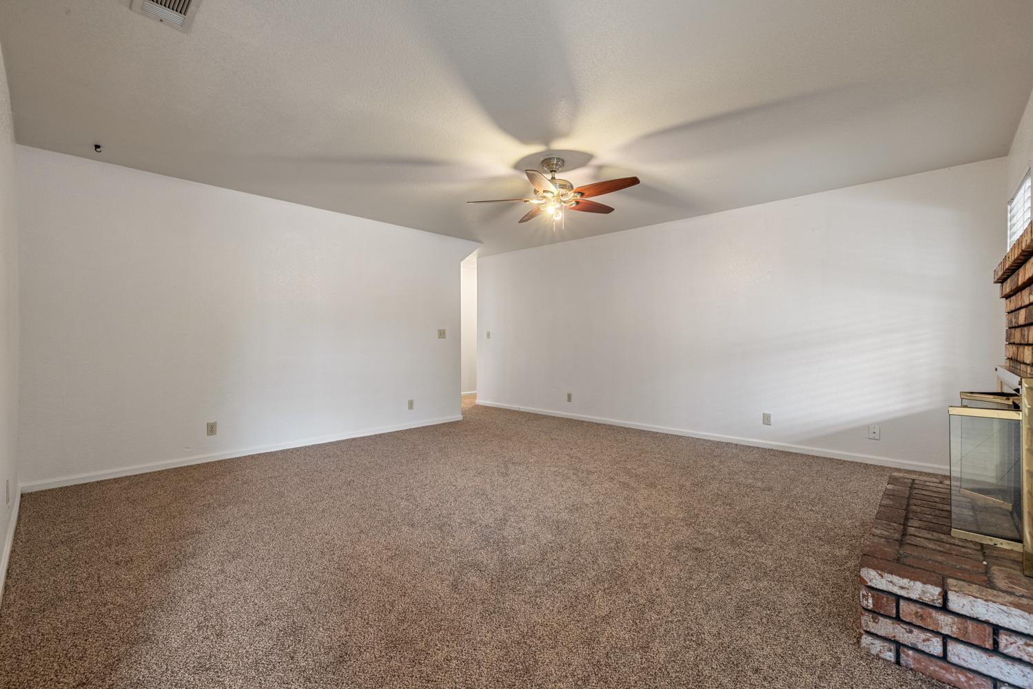 1940 N Berkeley Avenue