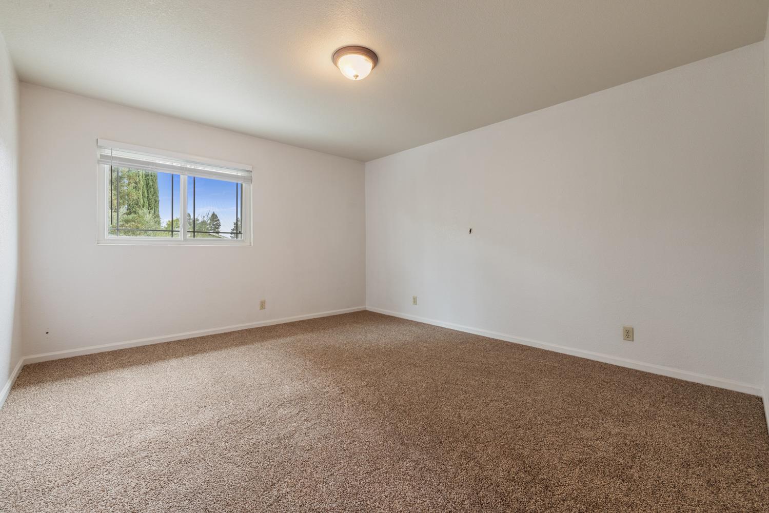 1940 N Berkeley Avenue